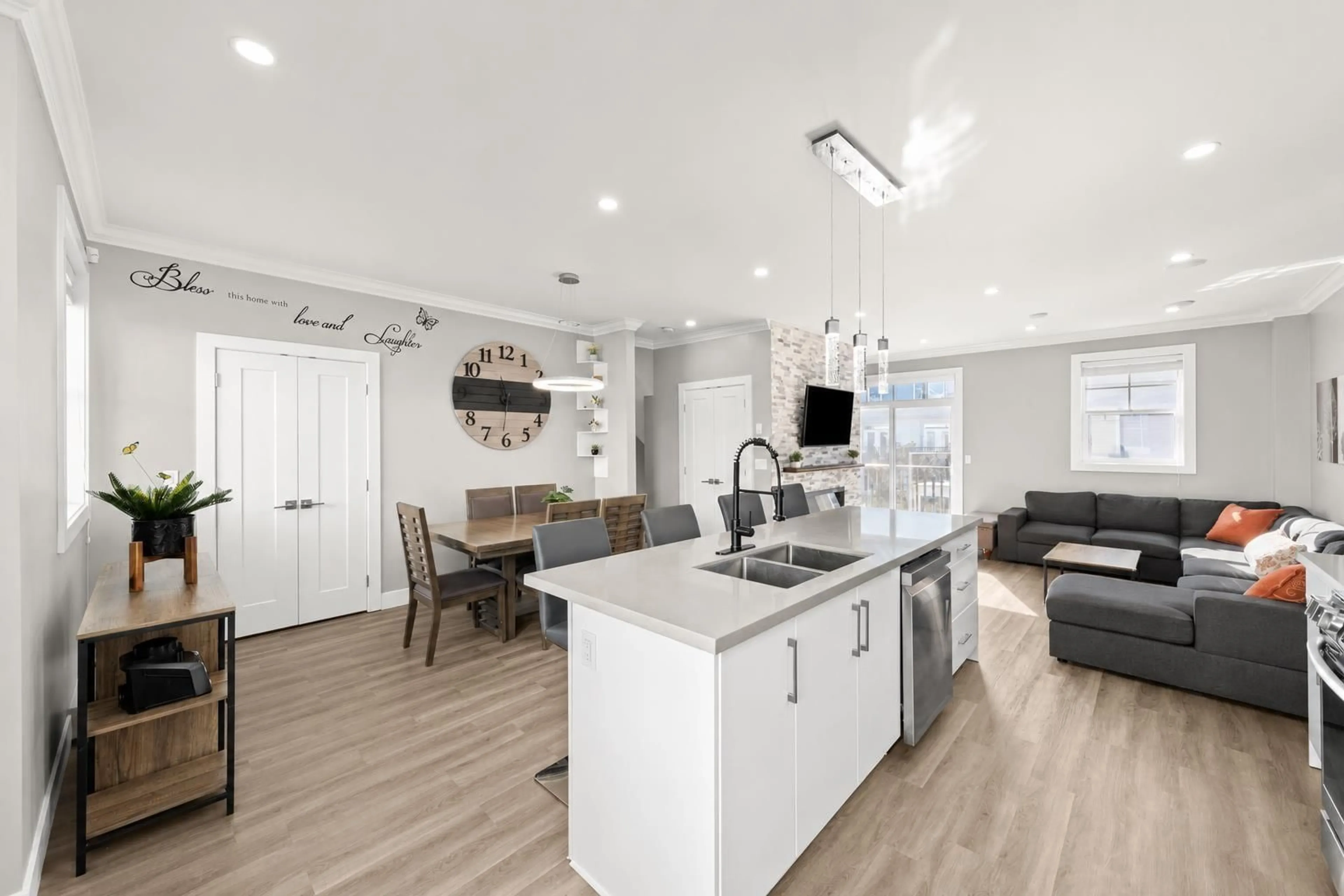 Open concept kitchen, unknown for 8 - 7056 192 STREET, Surrey British Columbia V4N6S6
