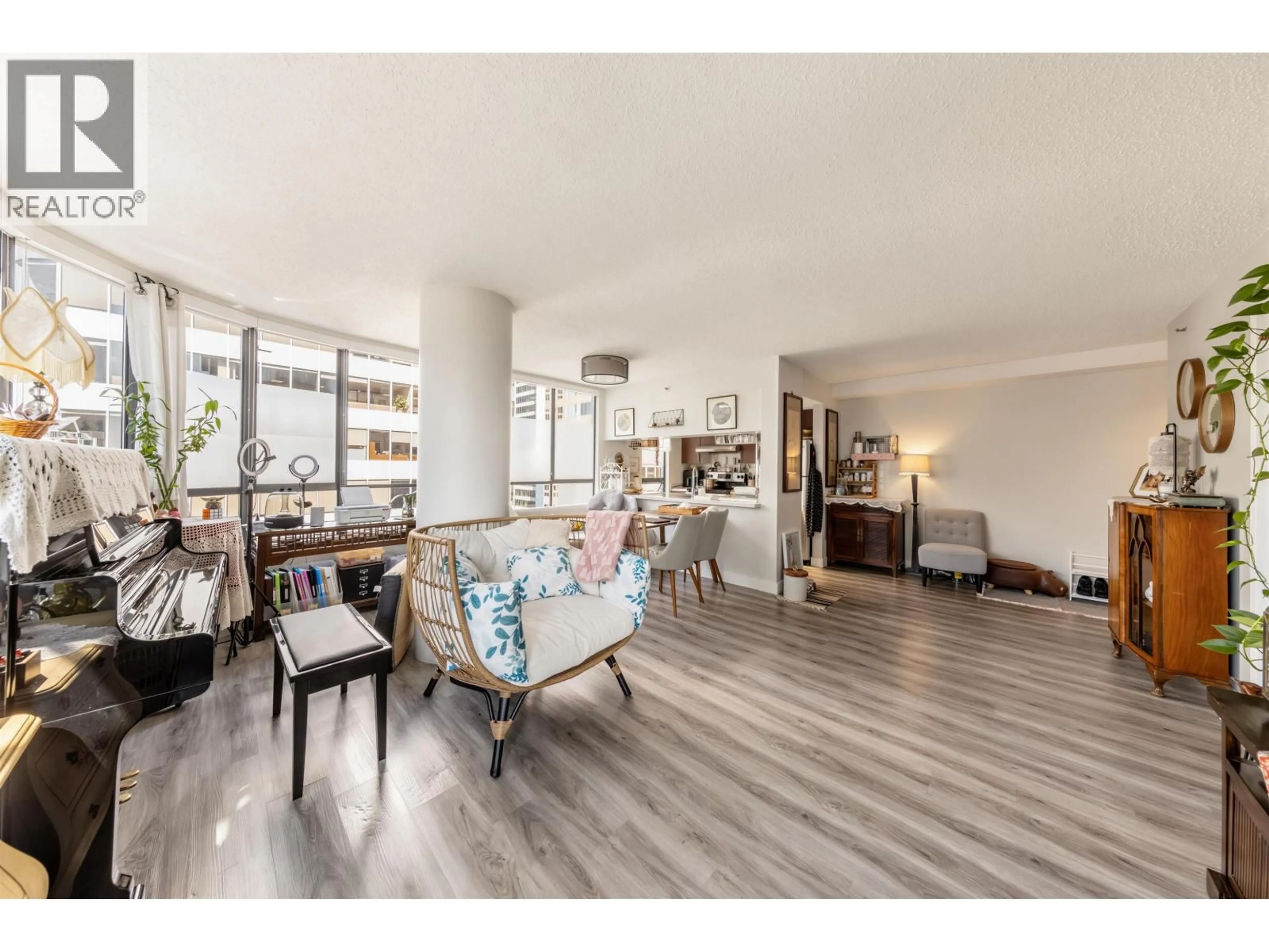 Living room with furniture, wood/laminate floor for 1506 - 1060 ALBERNI STREET, Vancouver British Columbia V6E4K2