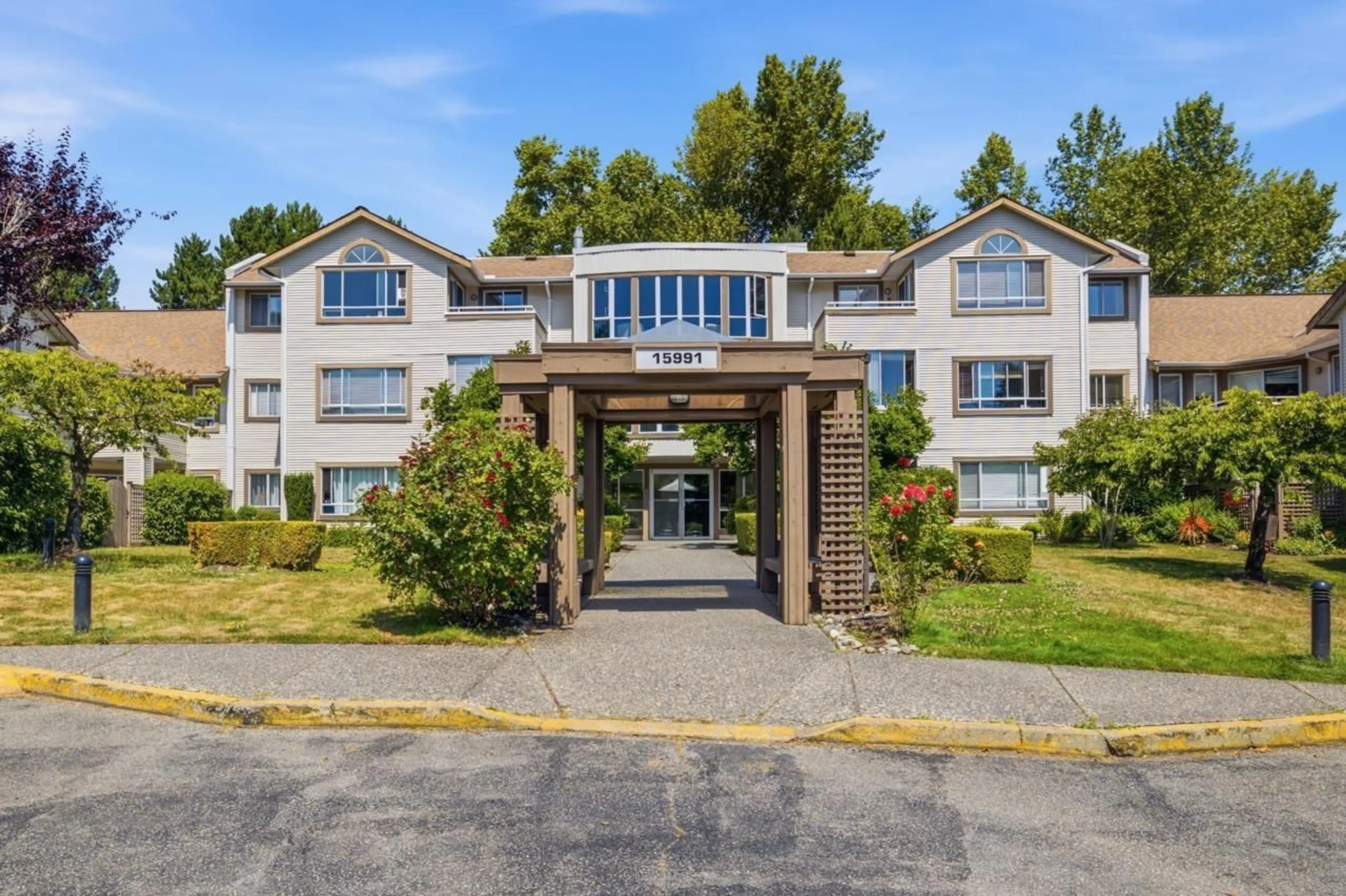 Unknown for 219 - 15991 THRIFT AVENUE, White Rock British Columbia V4B2M9