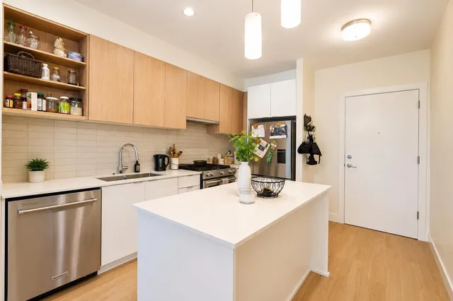 101 - 6960 NICHOLSON ROAD, Delta 3