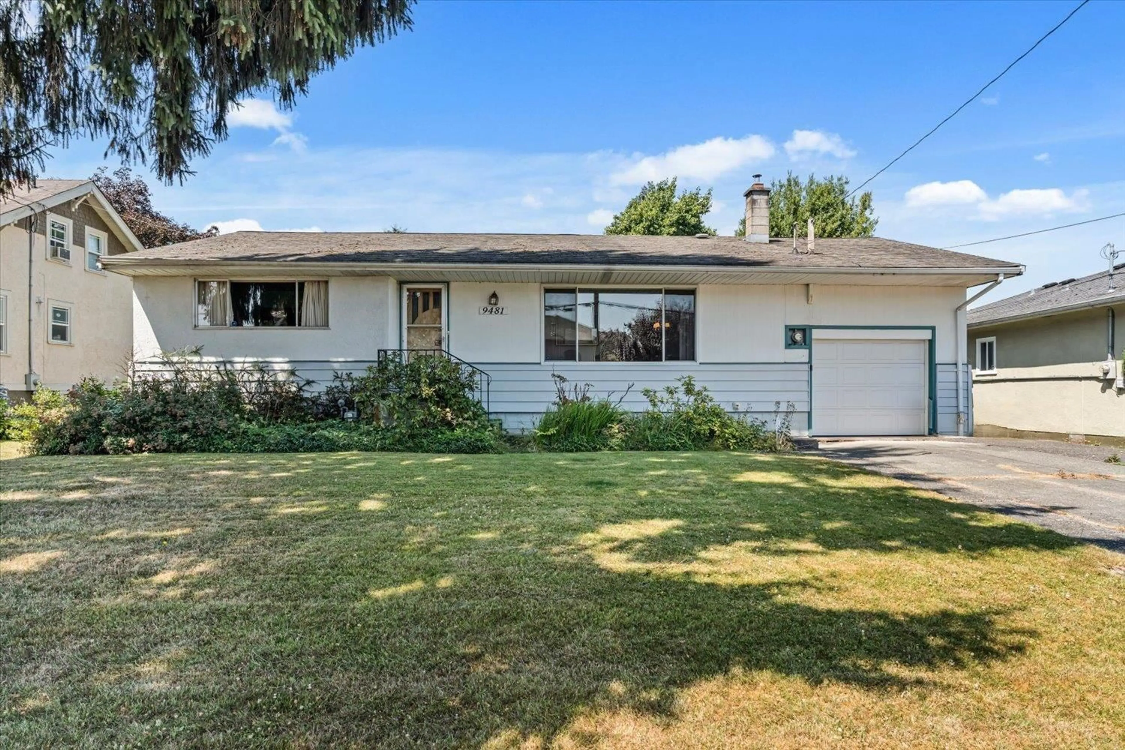 Home with vinyl exterior material, street for 9481 WOODBINE STREET, Chilliwack British Columbia V2P5S5