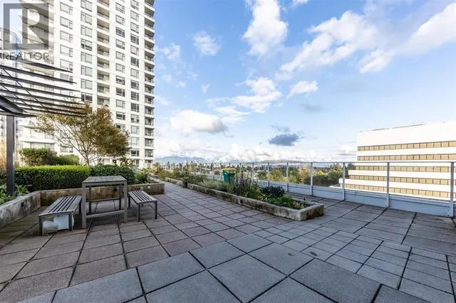 3203 - 5665 BOUNDARY ROAD, Vancouver 3