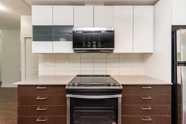 216 - 13339 102A AVENUE, Surrey 5