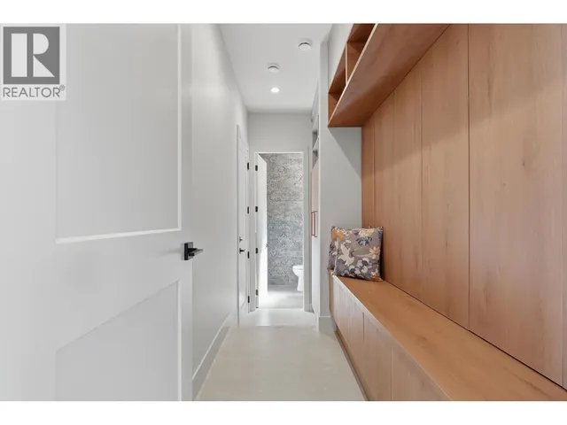5241 CAMBRIDGE COURT, Delta 4
