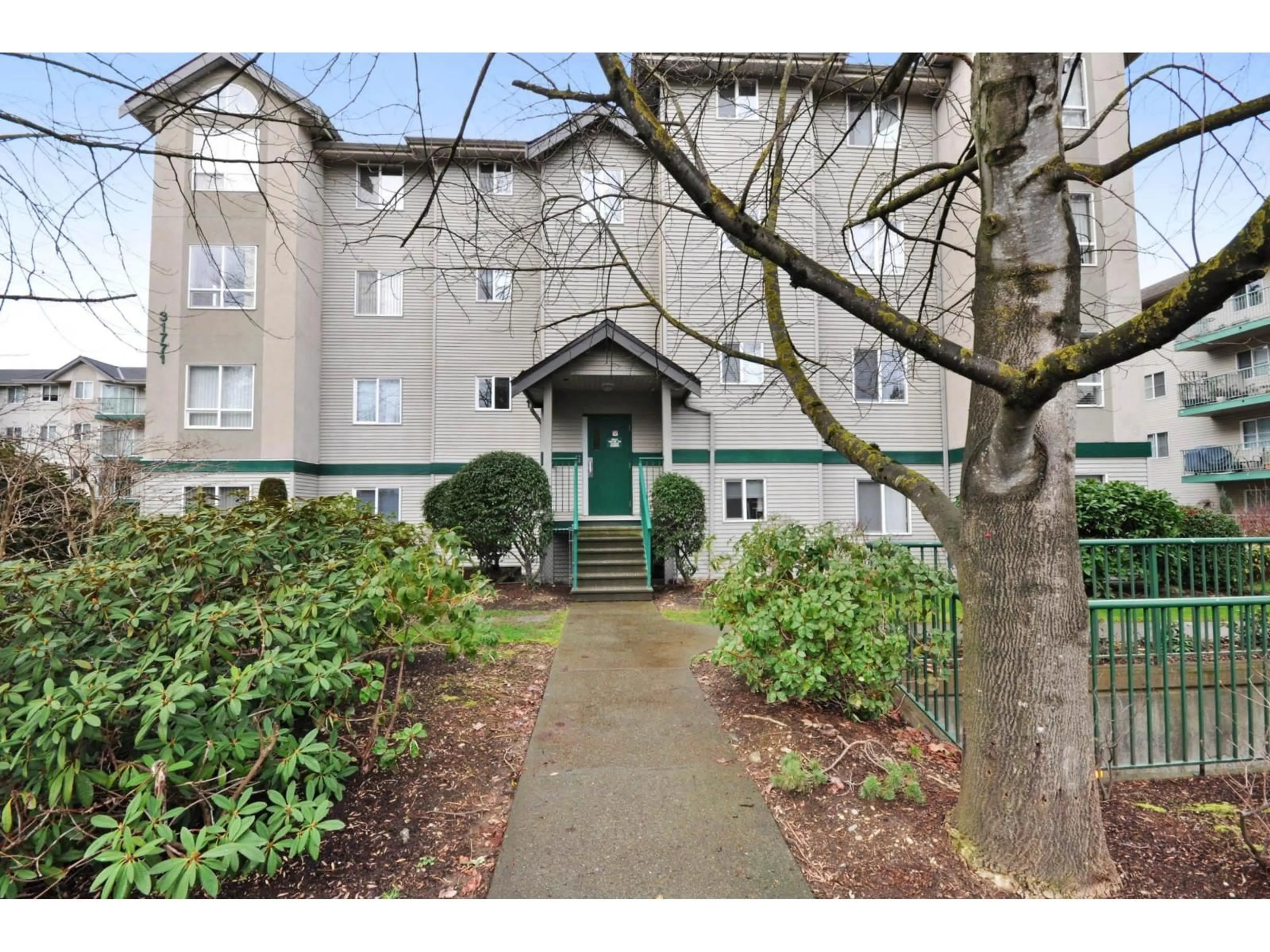 Indoor entryway for 116 - 31771 PEARDONVILLE ROAD, Abbotsford British Columbia V2T5S7