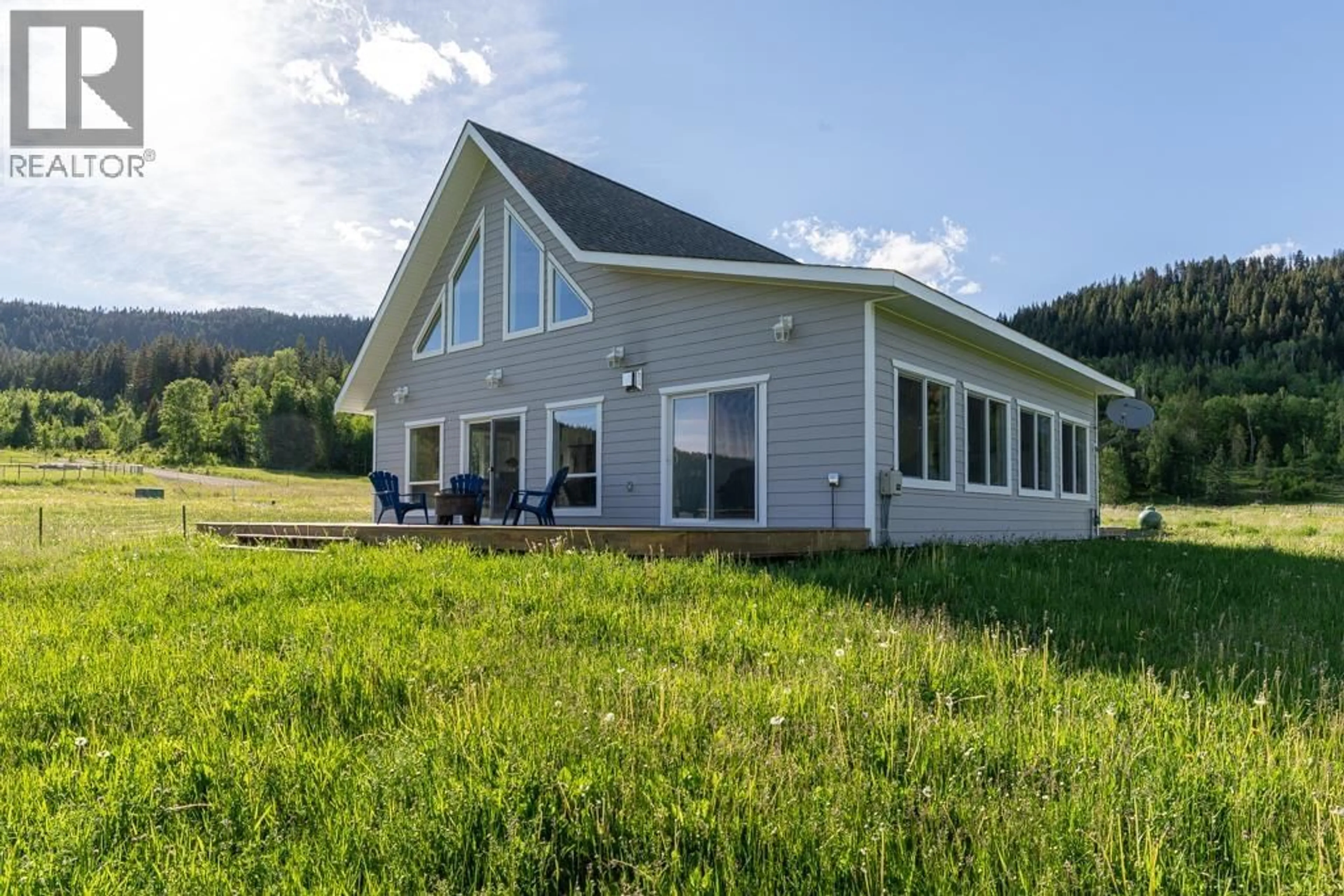 Home with vinyl exterior material, mountain view for 3963 CANIMVIEW DRIVE, 100 Mile House British Columbia V0K1J0
