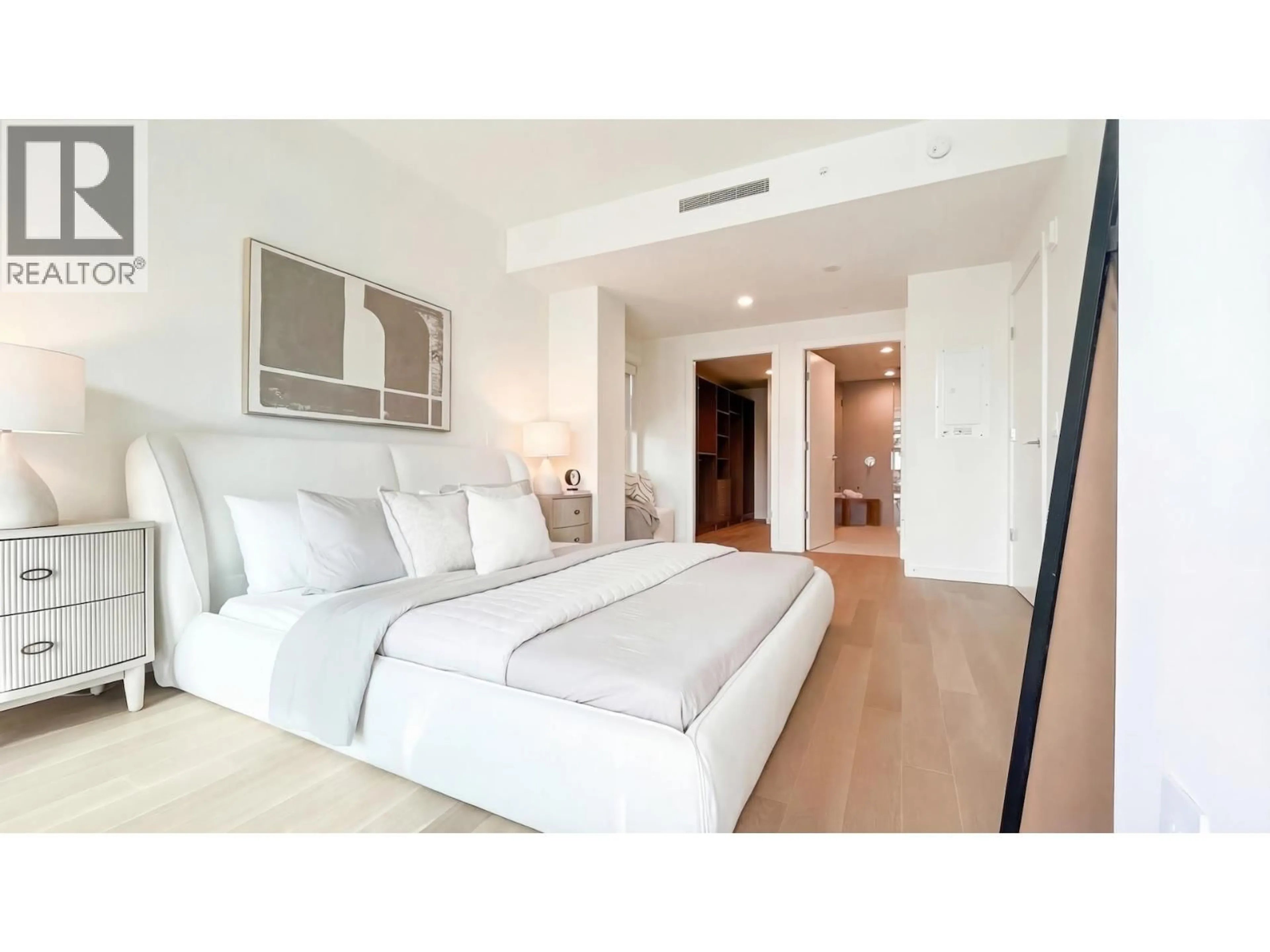 Bedroom with bed, unknown for 102 - 3963 UPLANDS WAY, West Vancouver British Columbia V7S0B7