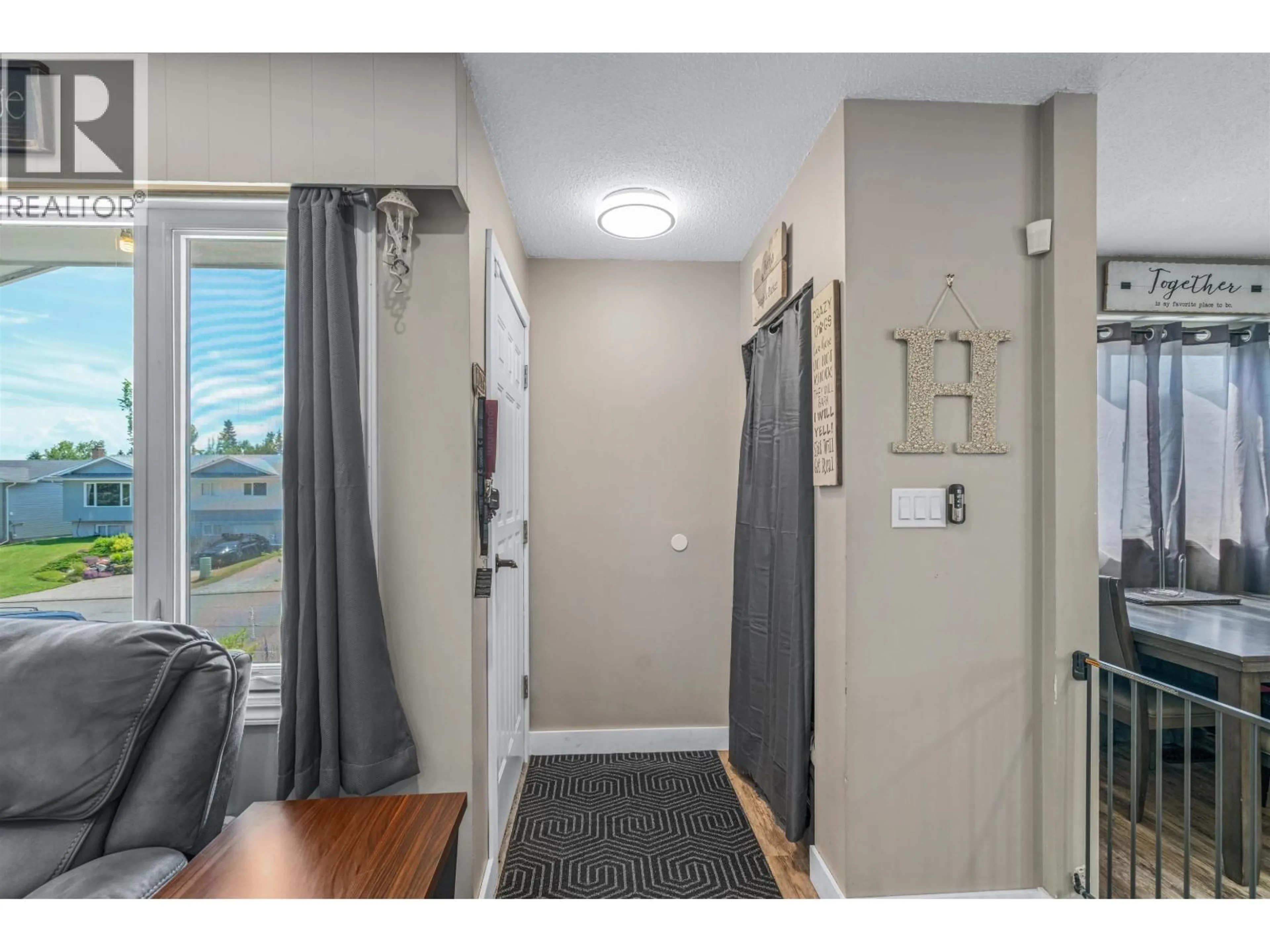 Indoor entryway for 4280 DAVIE AVENUE, Prince George British Columbia V2M4G8