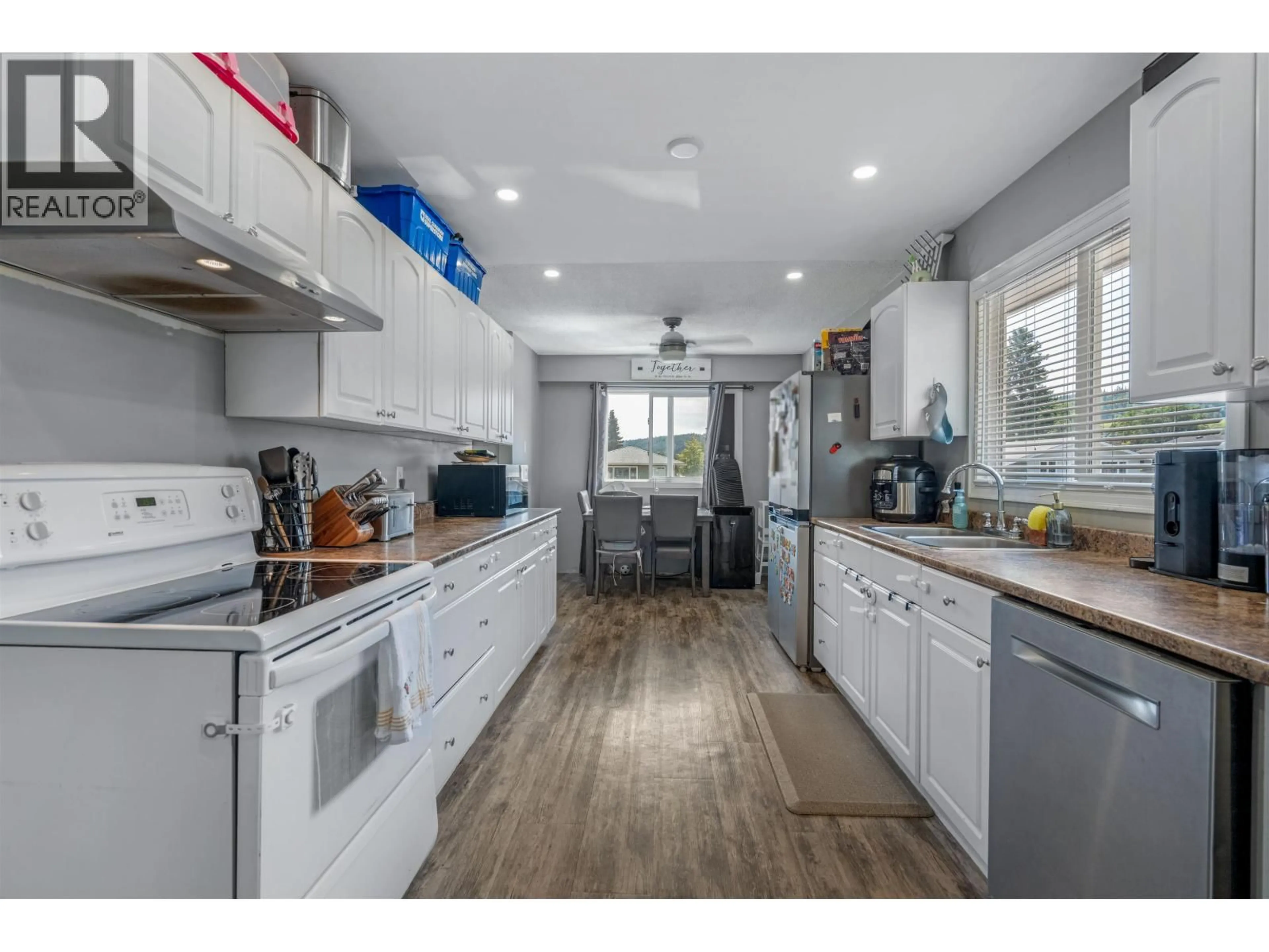 Open concept kitchen, unknown for 4280 DAVIE AVENUE, Prince George British Columbia V2M4G8