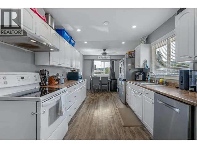 4280 DAVIE AVENUE, Prince George 3