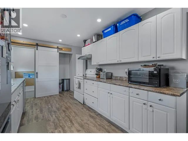 4280 DAVIE AVENUE, Prince George 5
