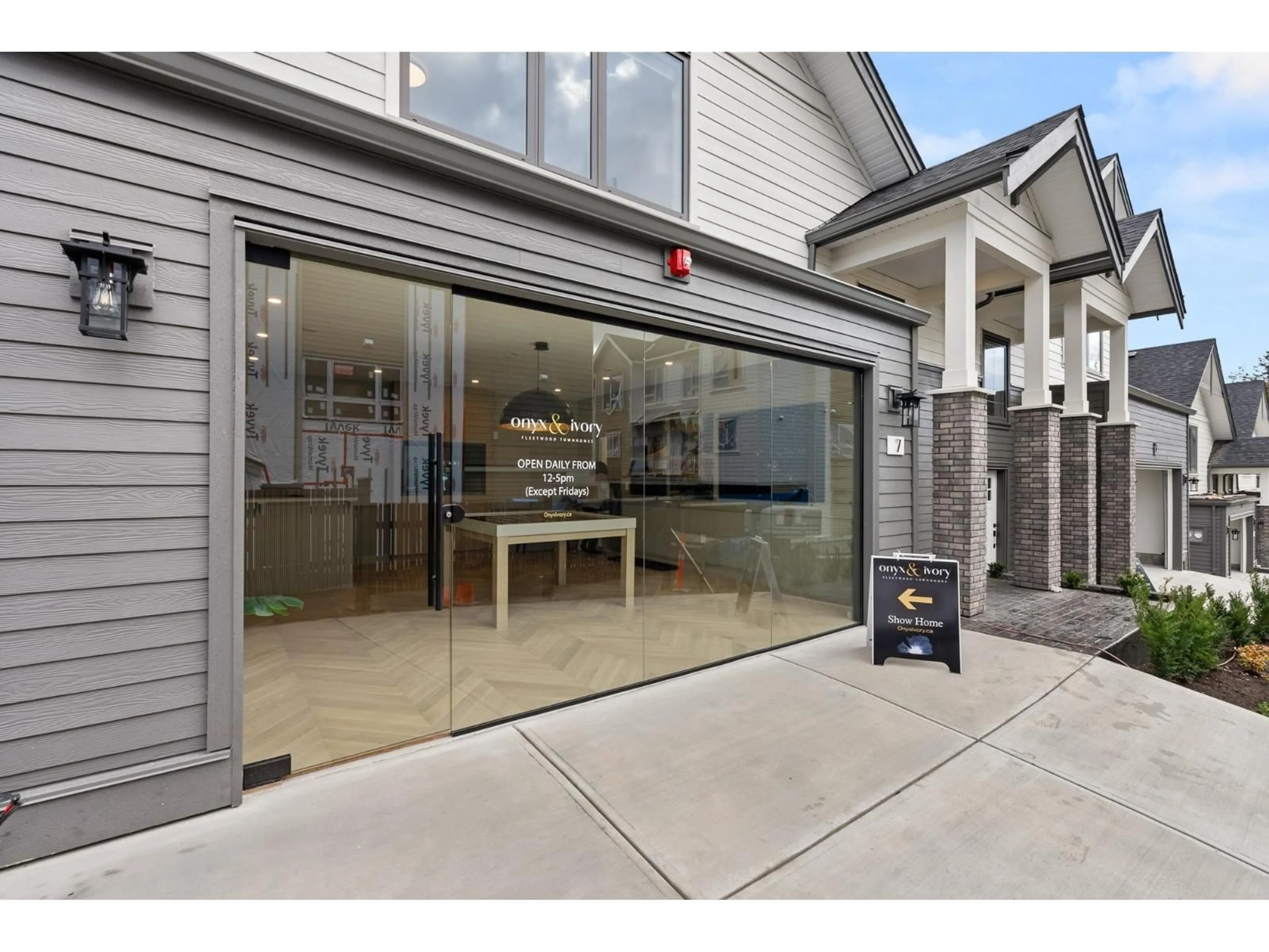 Indoor garage for 5 - 16358 90 AVENUE, Surrey British Columbia V4N1A1