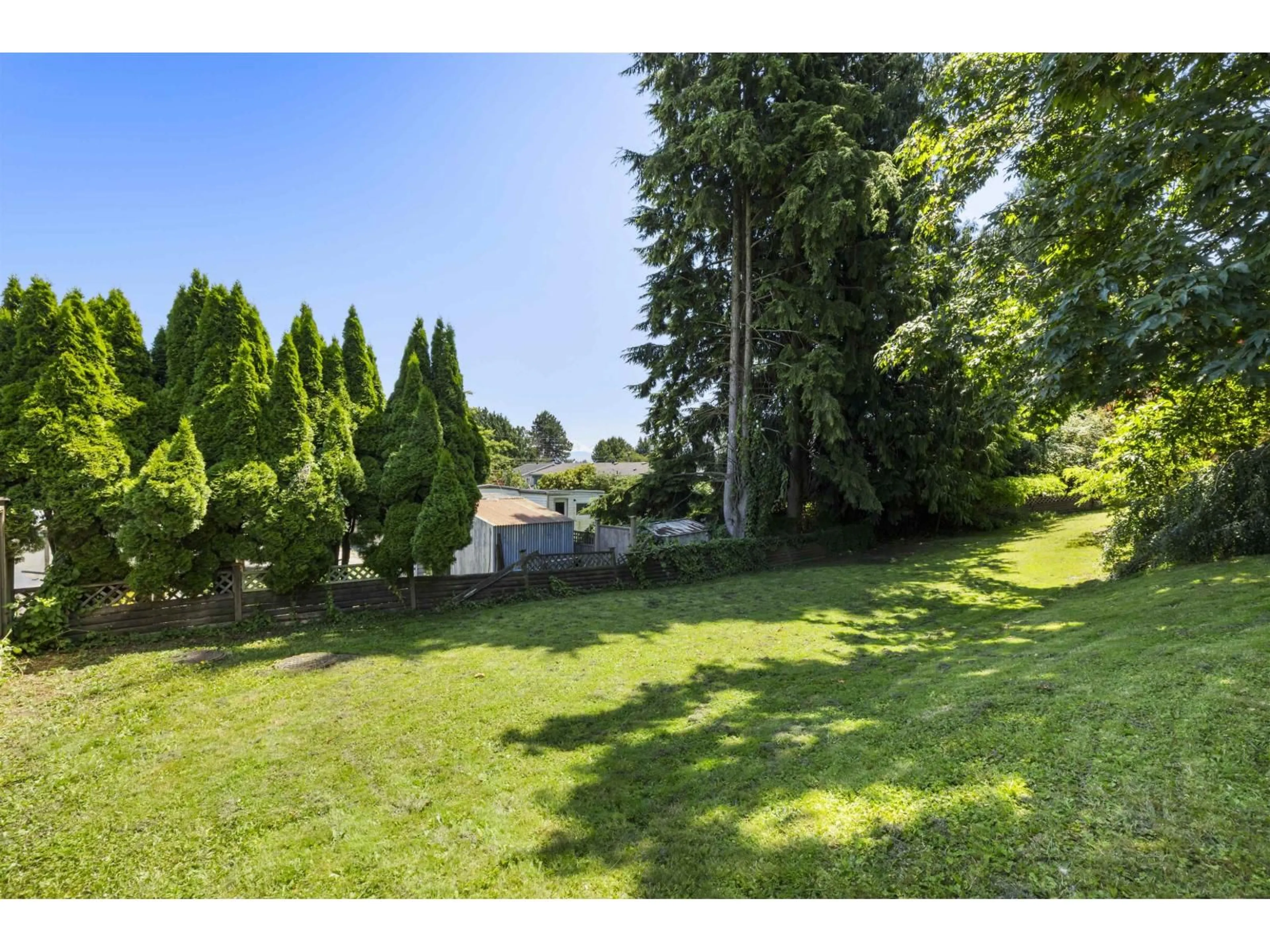 A pic from outside/outdoor area/front of a property/back of a property/a pic from drone, forest/trees view for 31536 MONARCH COURT, Abbotsford British Columbia V2T6M5