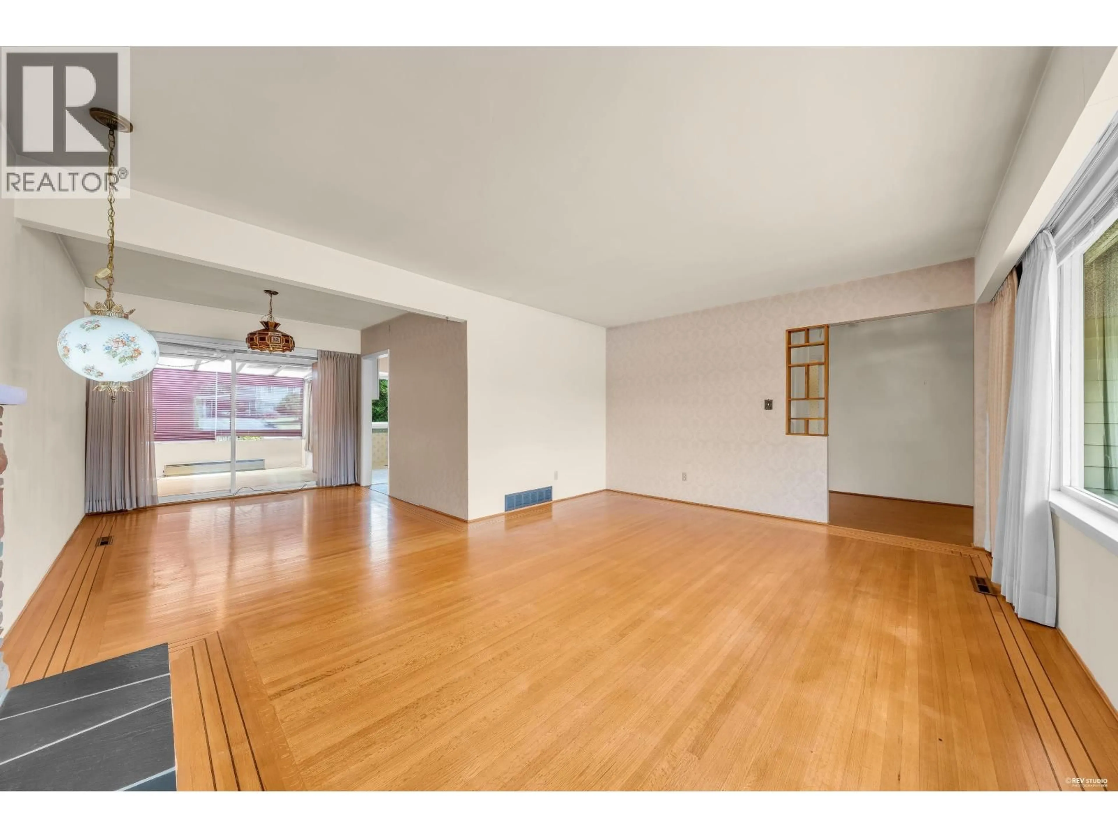 Unknown for 6730 6TH STREET, Burnaby British Columbia V5E3S7