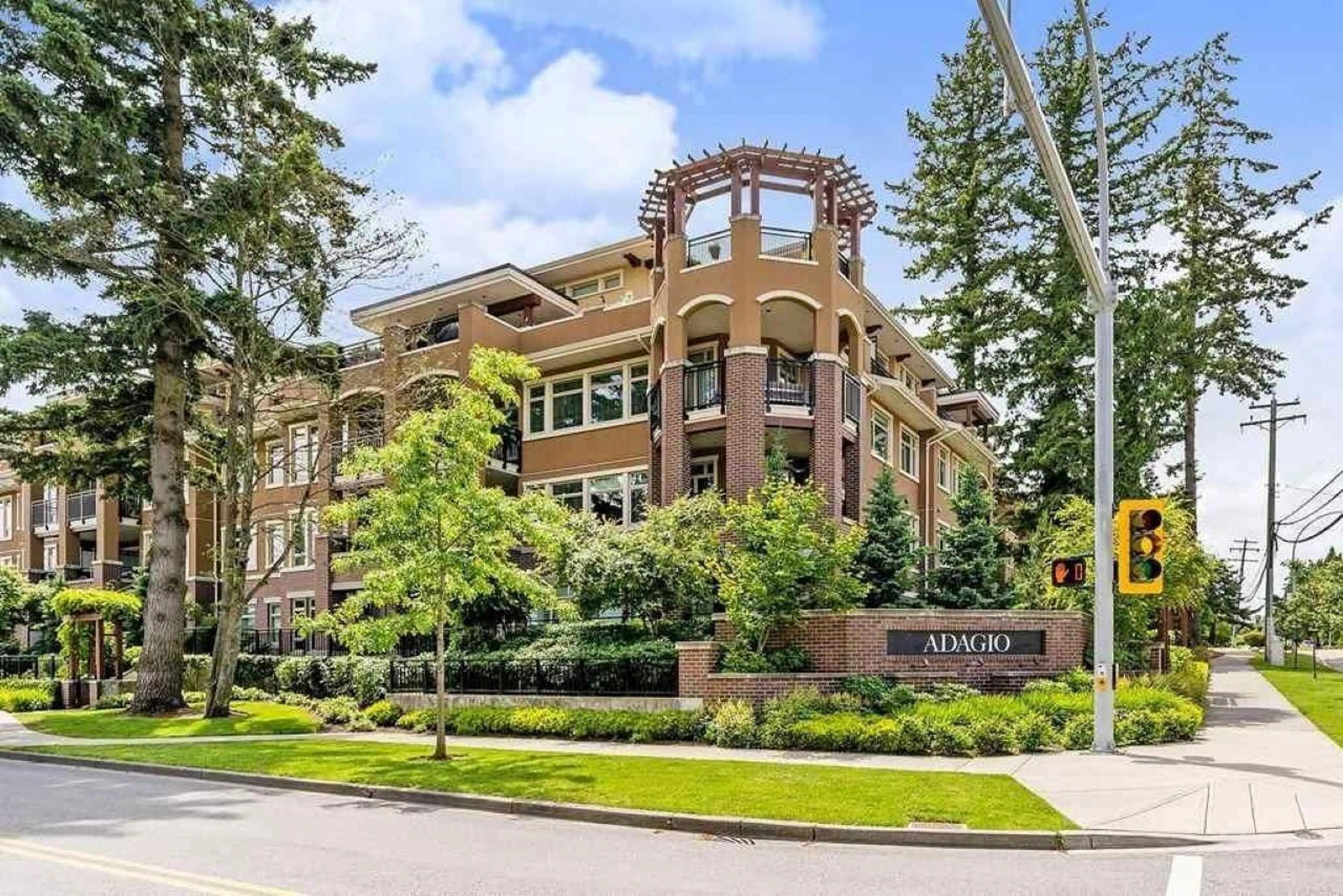 Unknown for 304 - 1975 154 STREET, Surrey British Columbia V4A4S2