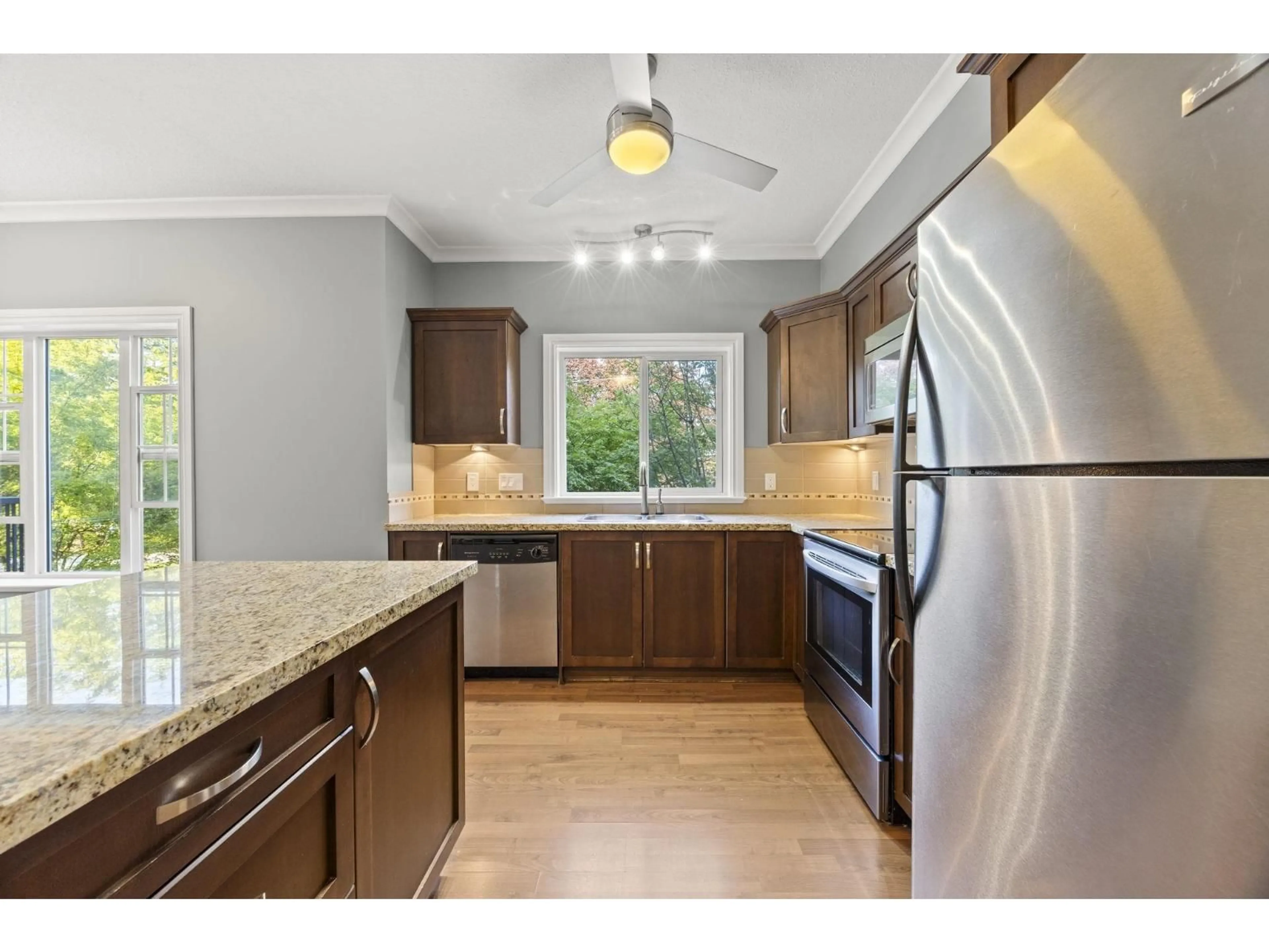 Standard kitchen, unknown for 201 - 20286 53A AVENUE, Langley British Columbia V3A0A8
