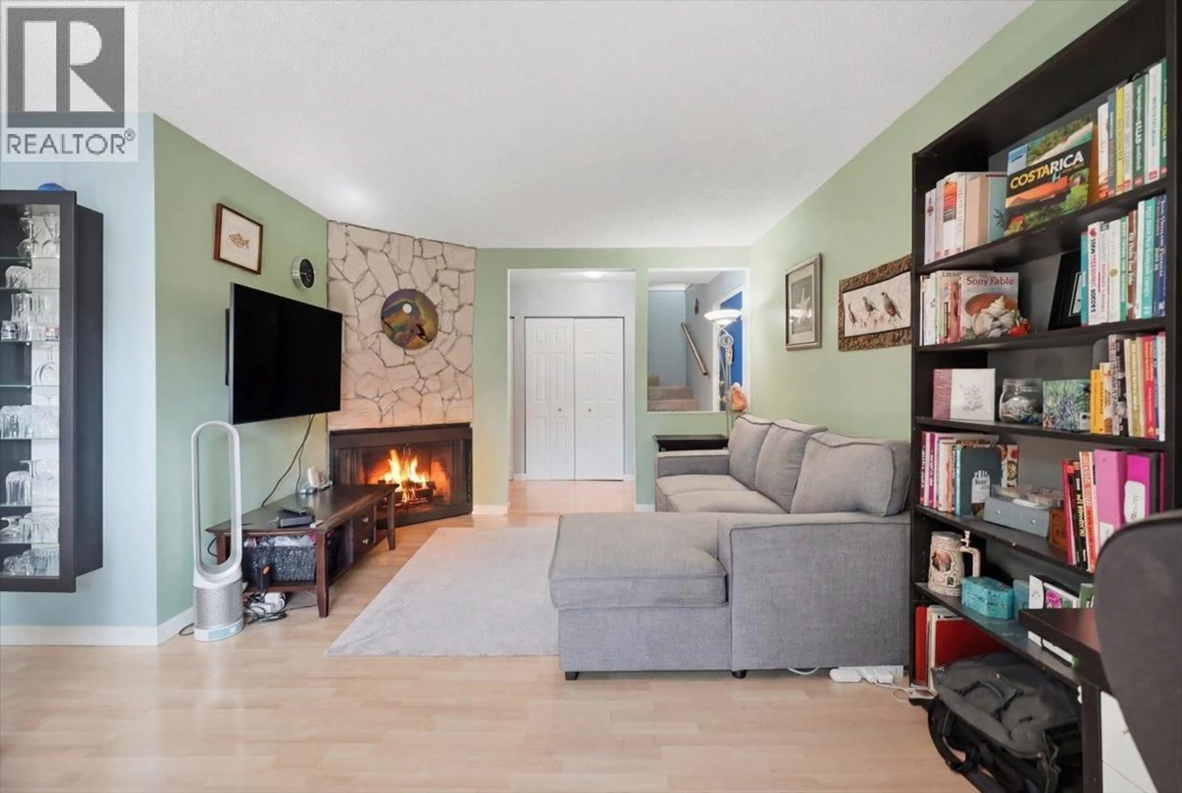 Living room with furniture, unknown for 8940 CENTAURUS CIRCLE, Burnaby British Columbia V3J1C1