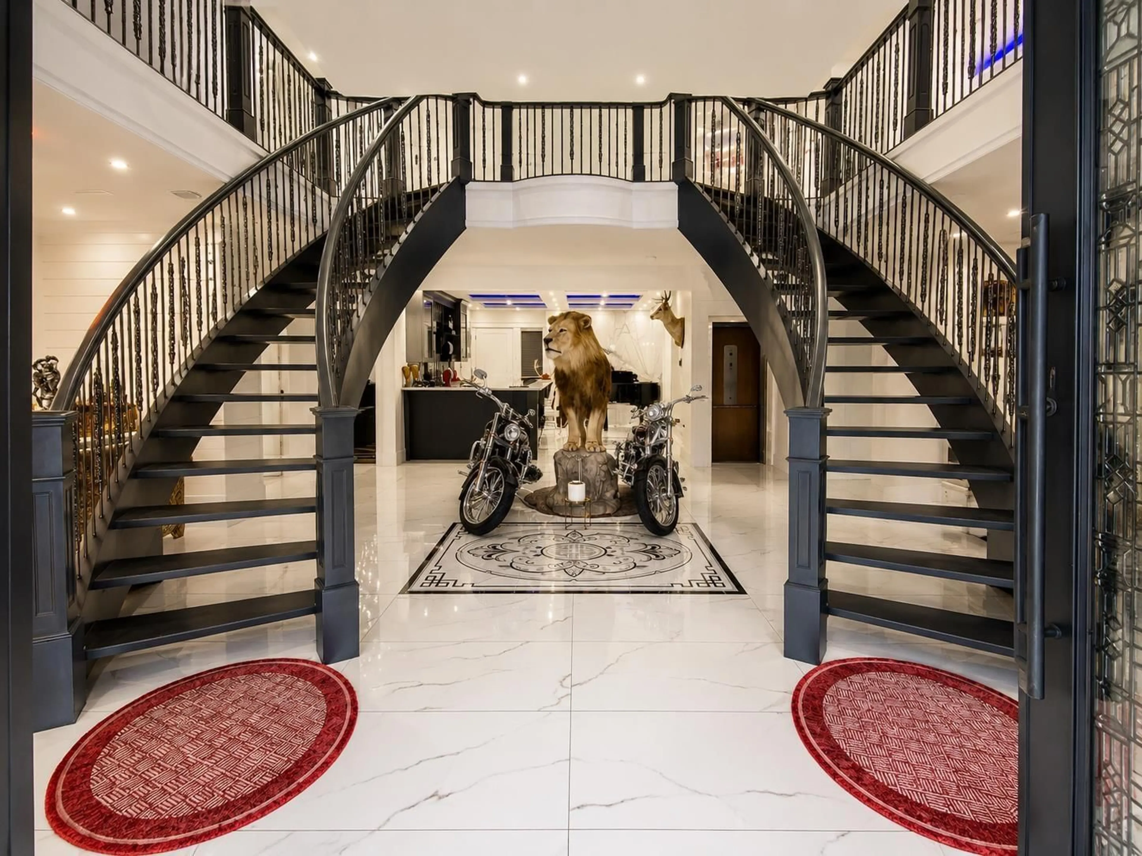 Lobby for 14203 TRITES ROAD, Surrey British Columbia V3X3E7