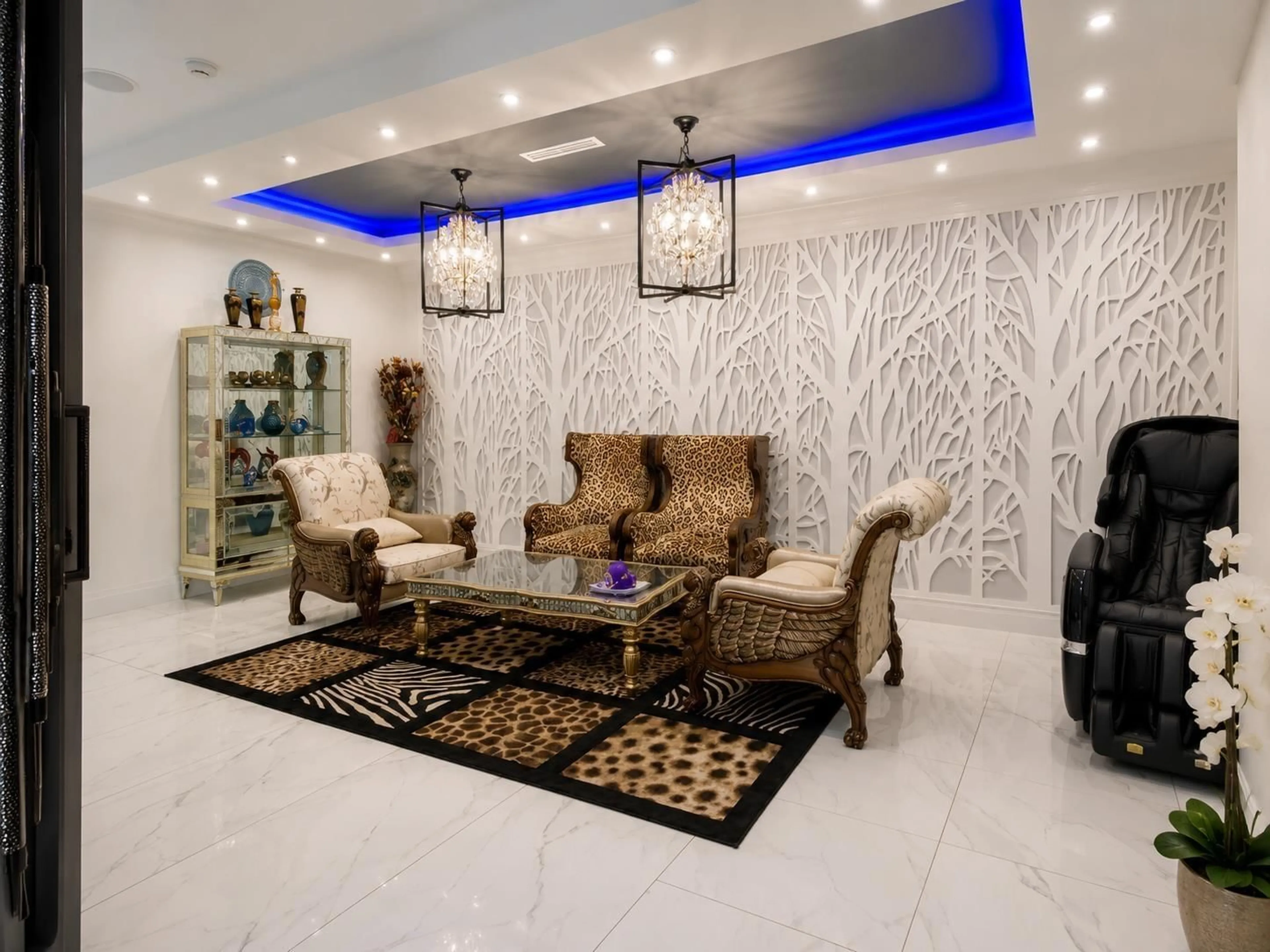 Lobby for 14203 TRITES ROAD, Surrey British Columbia V3X3E7