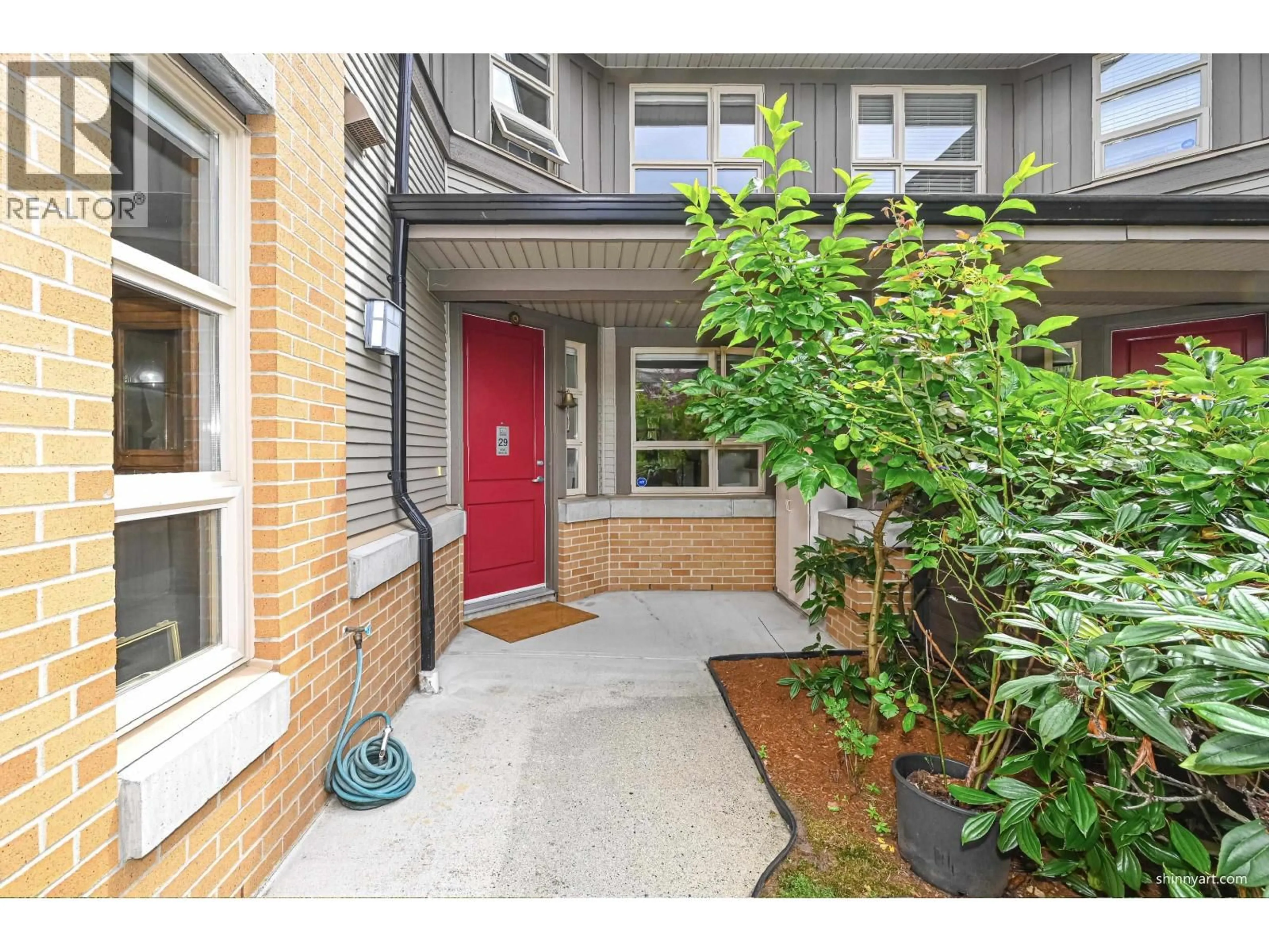 Indoor entryway for 29 - 6300 BIRCH STREET, Richmond British Columbia V6Y4K3
