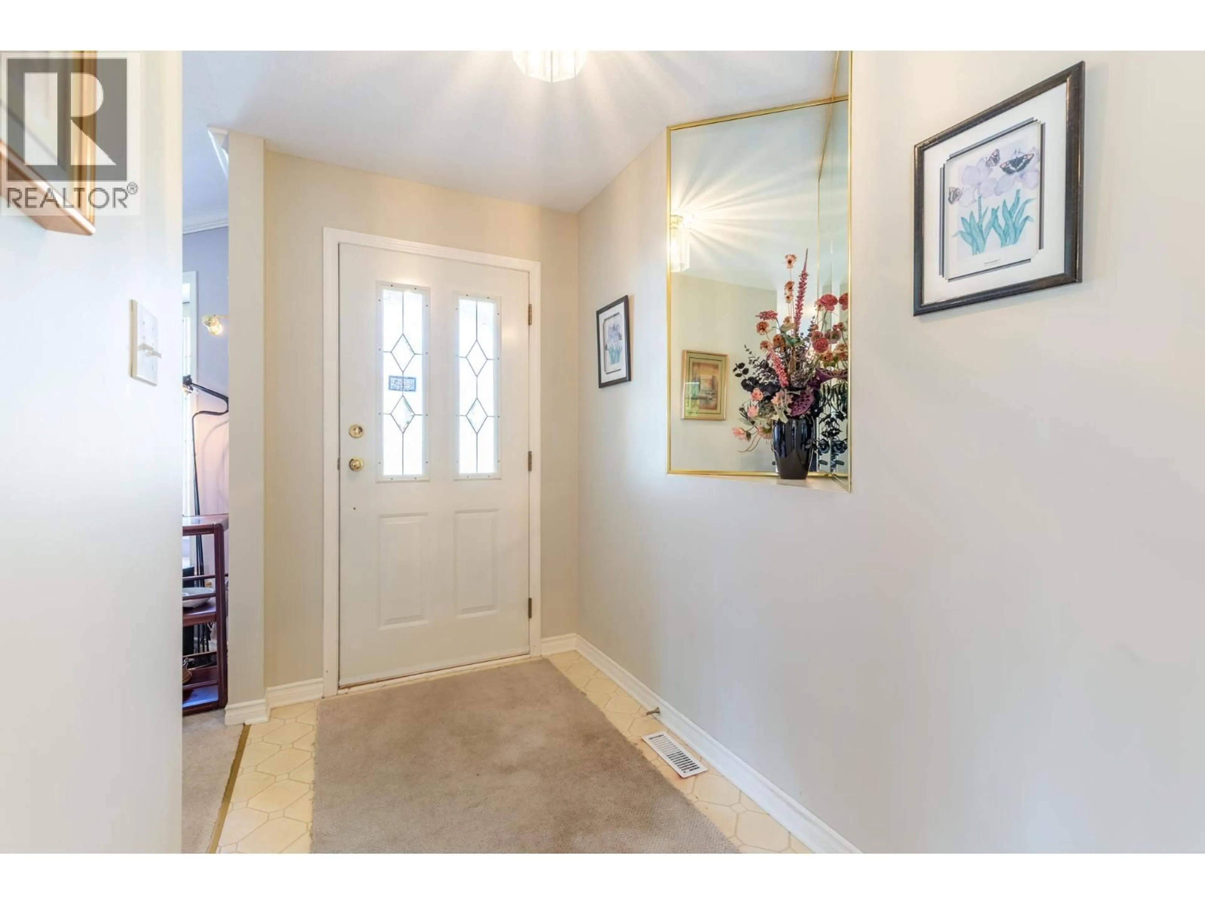 Indoor entryway for 3330 HYDE PARK PLACE, Coquitlam British Columbia V3E3G4