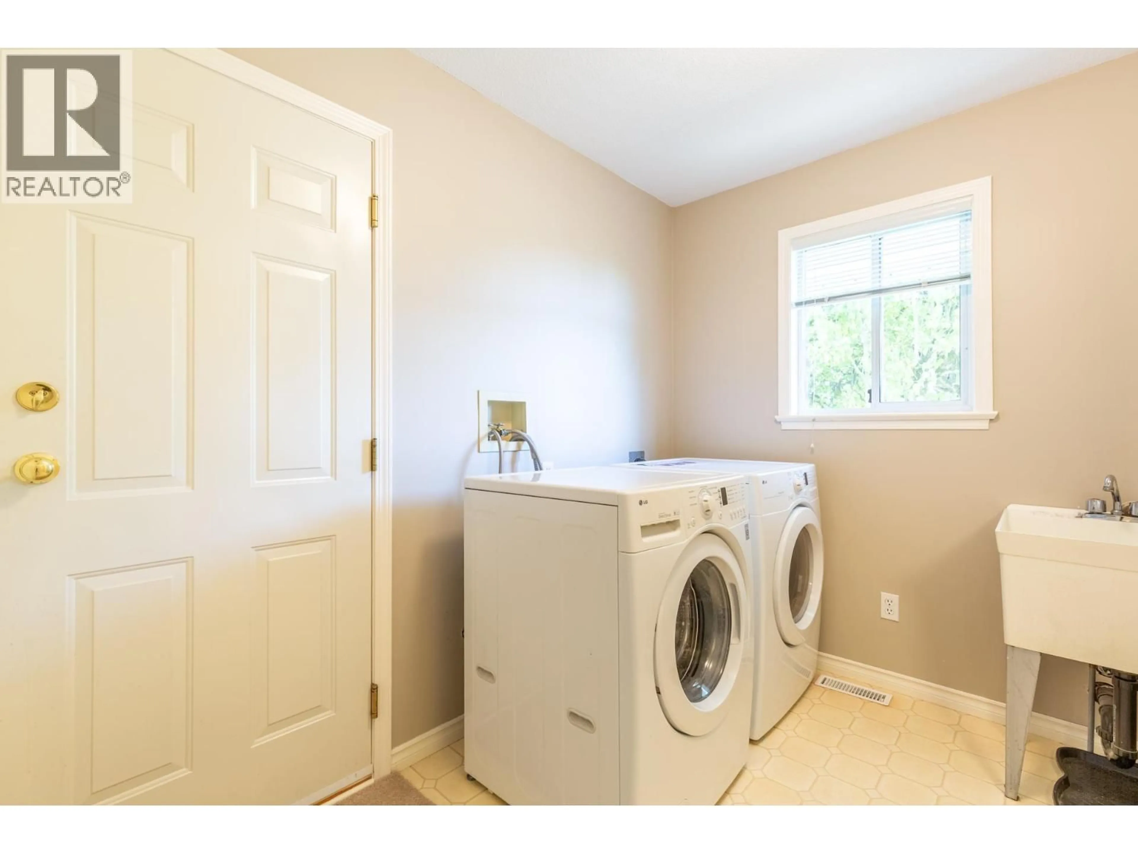 Laundry room for 3330 HYDE PARK PLACE, Coquitlam British Columbia V3E3G4