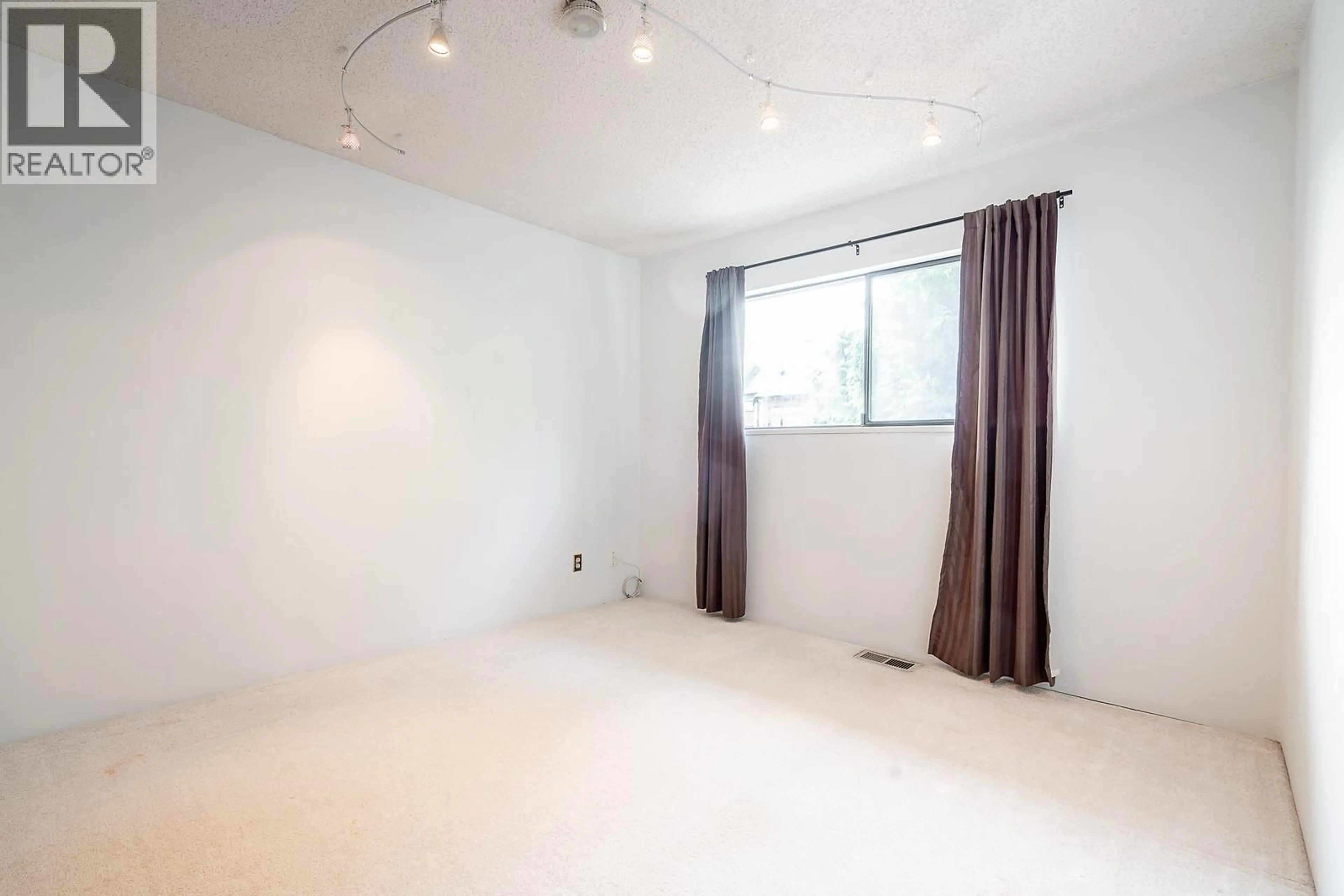 A pic of a room for 10593 YARMISH DRIVE, Richmond British Columbia V7E5E6