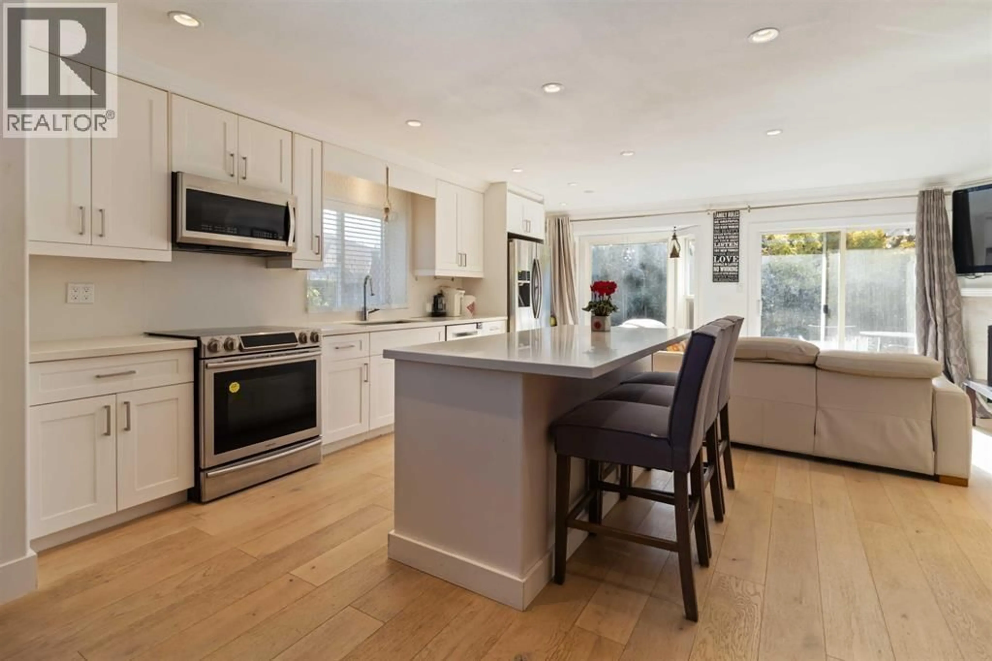 Open concept kitchen, unknown for 4881 63A STREET, Delta British Columbia V4K5A1