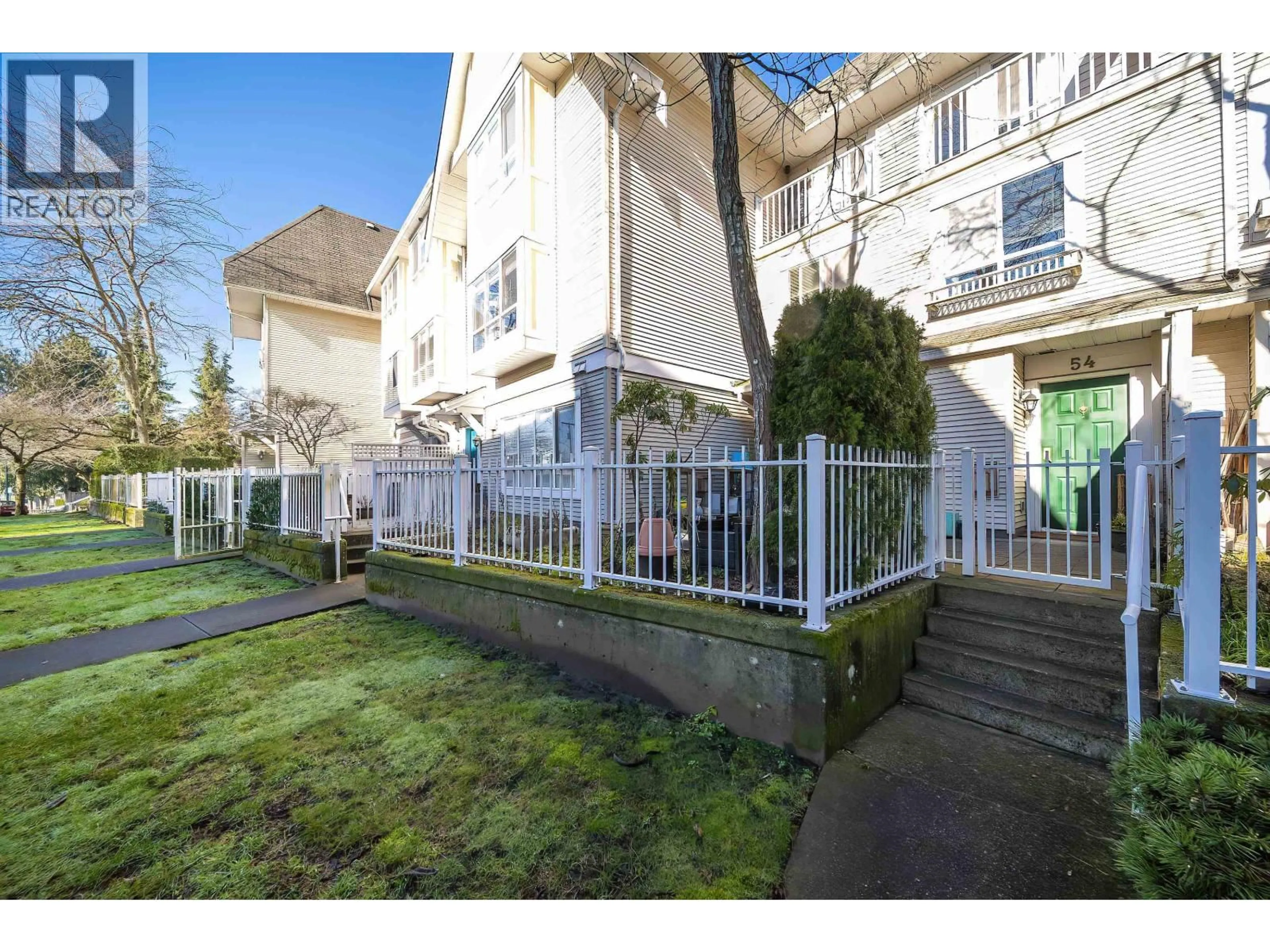 Patio, street for 54 - 6577 SOUTHOAKS CRESCENT, Burnaby British Columbia V5E4J9
