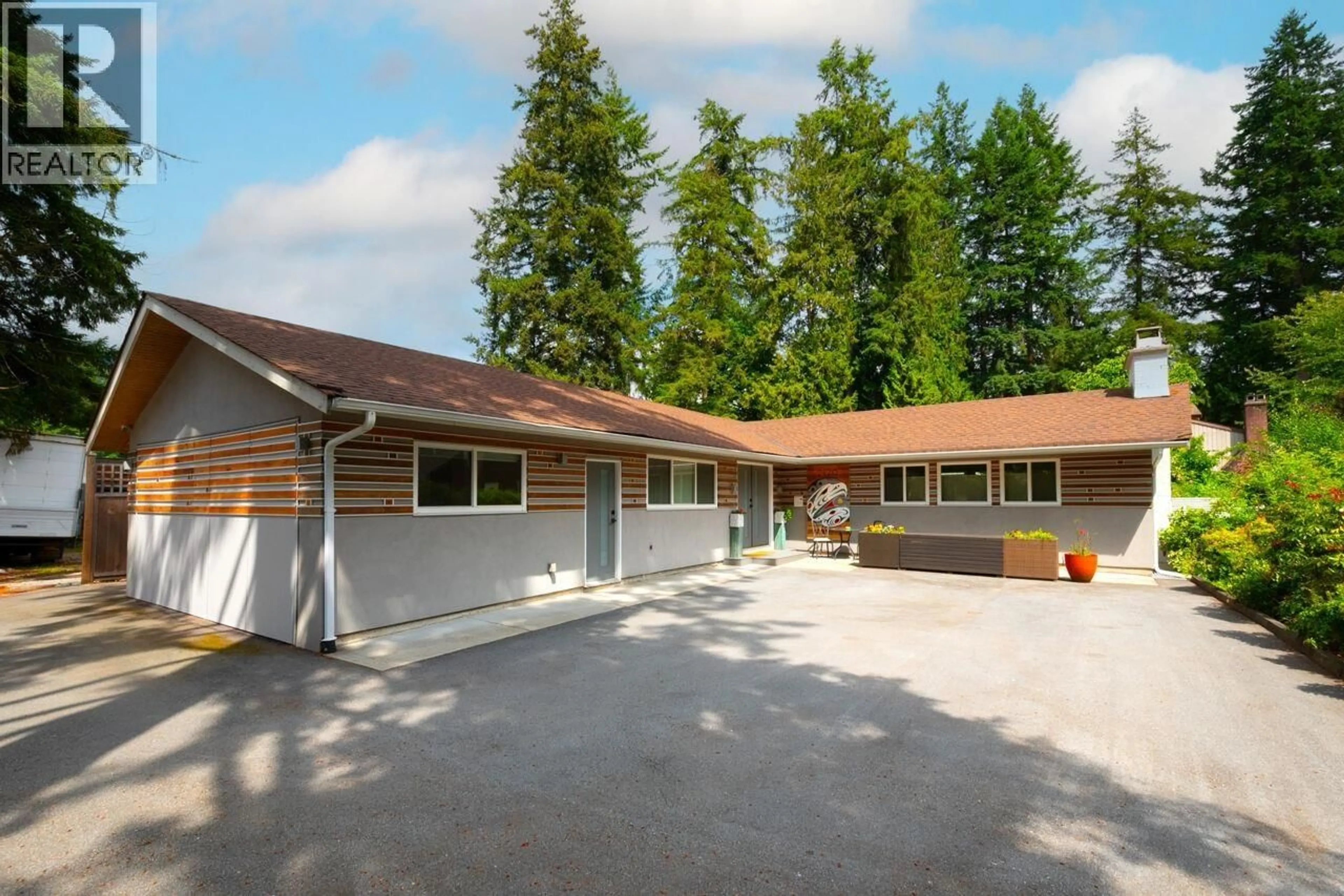 Unknown for 2420 EDGEMONT BOULEVARD, North Vancouver British Columbia V7P2L1