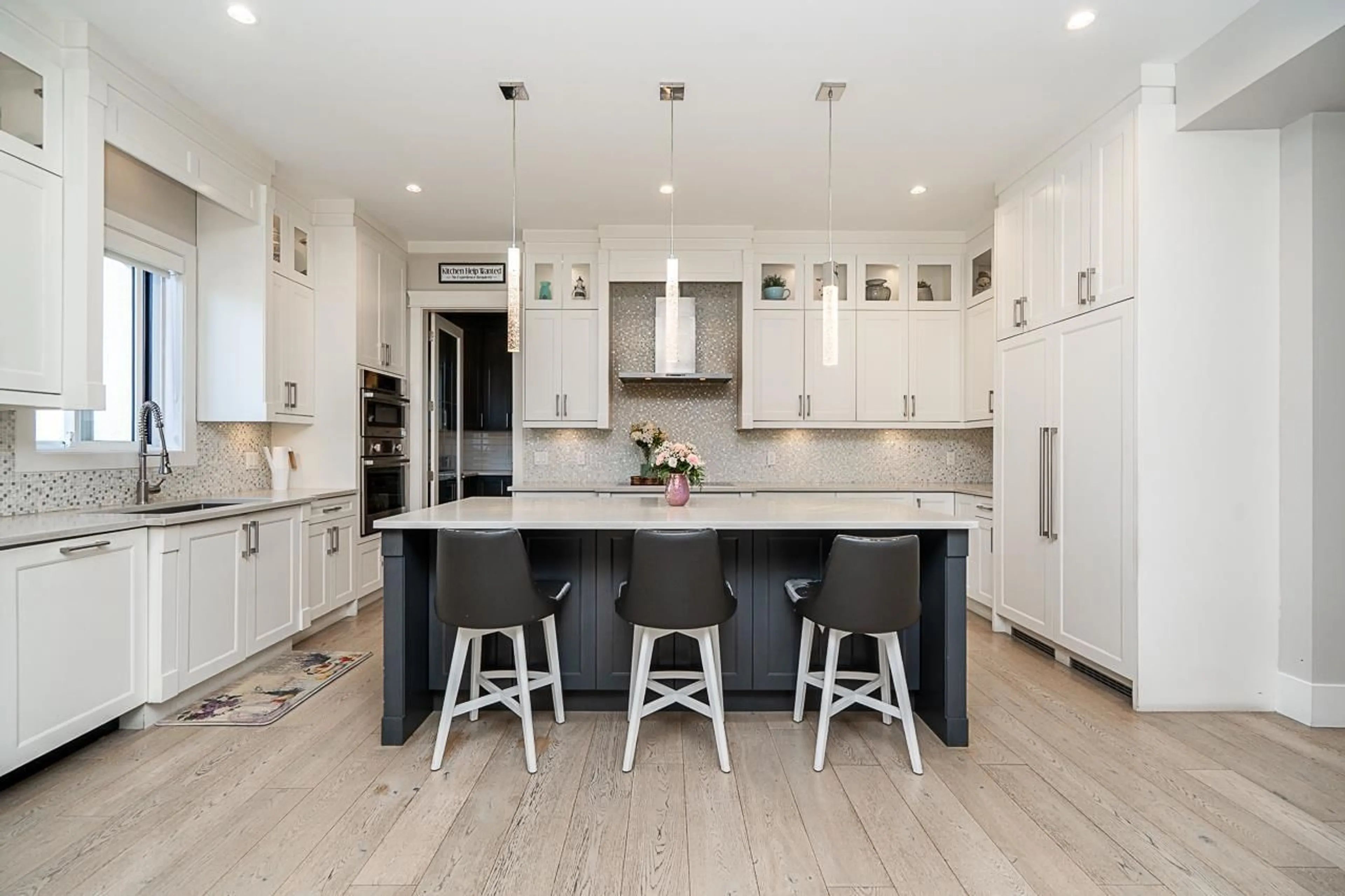Contemporary kitchen, unknown for 13209 65B AVENUE, Surrey British Columbia V3W7Y4