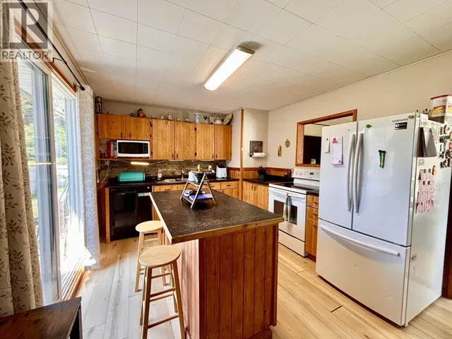 75 FINCH STREET, Kitimat 2