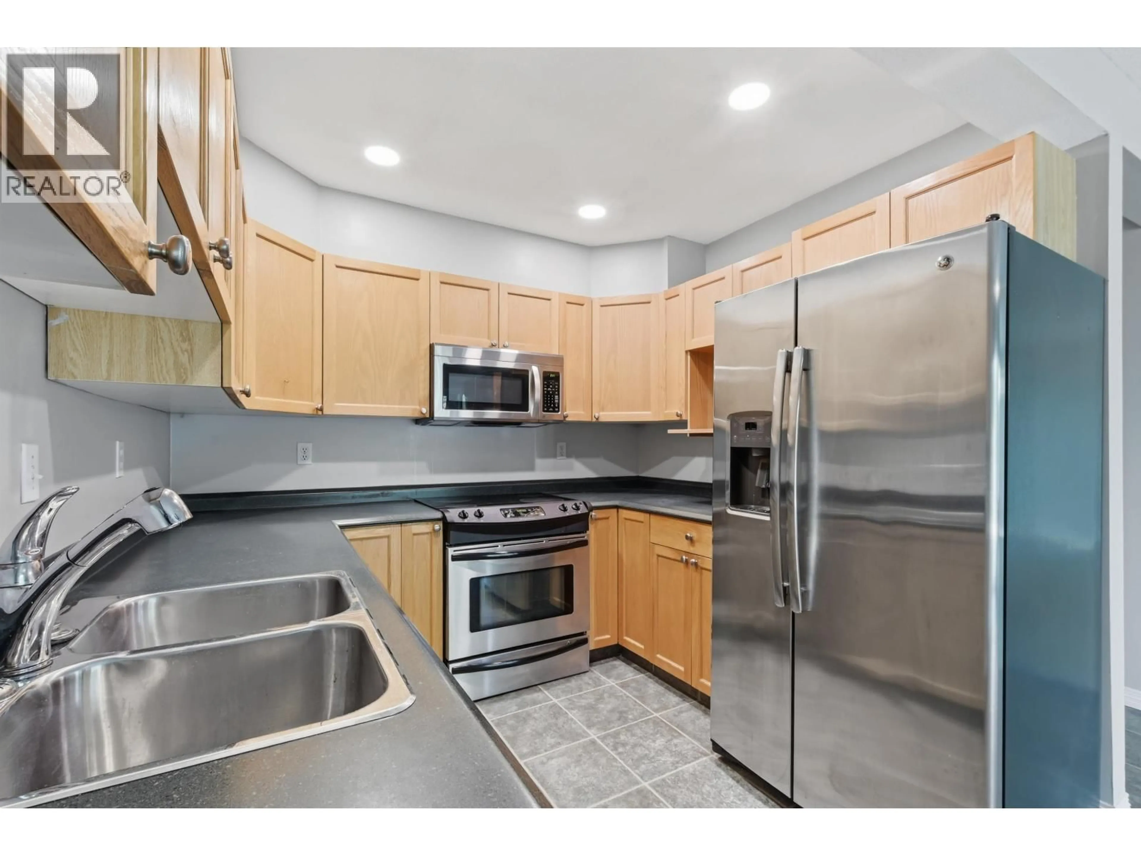 Standard kitchen, unknown for 210 - 3307 WESTWOOD DRIVE, Prince George British Columbia V2N1S4