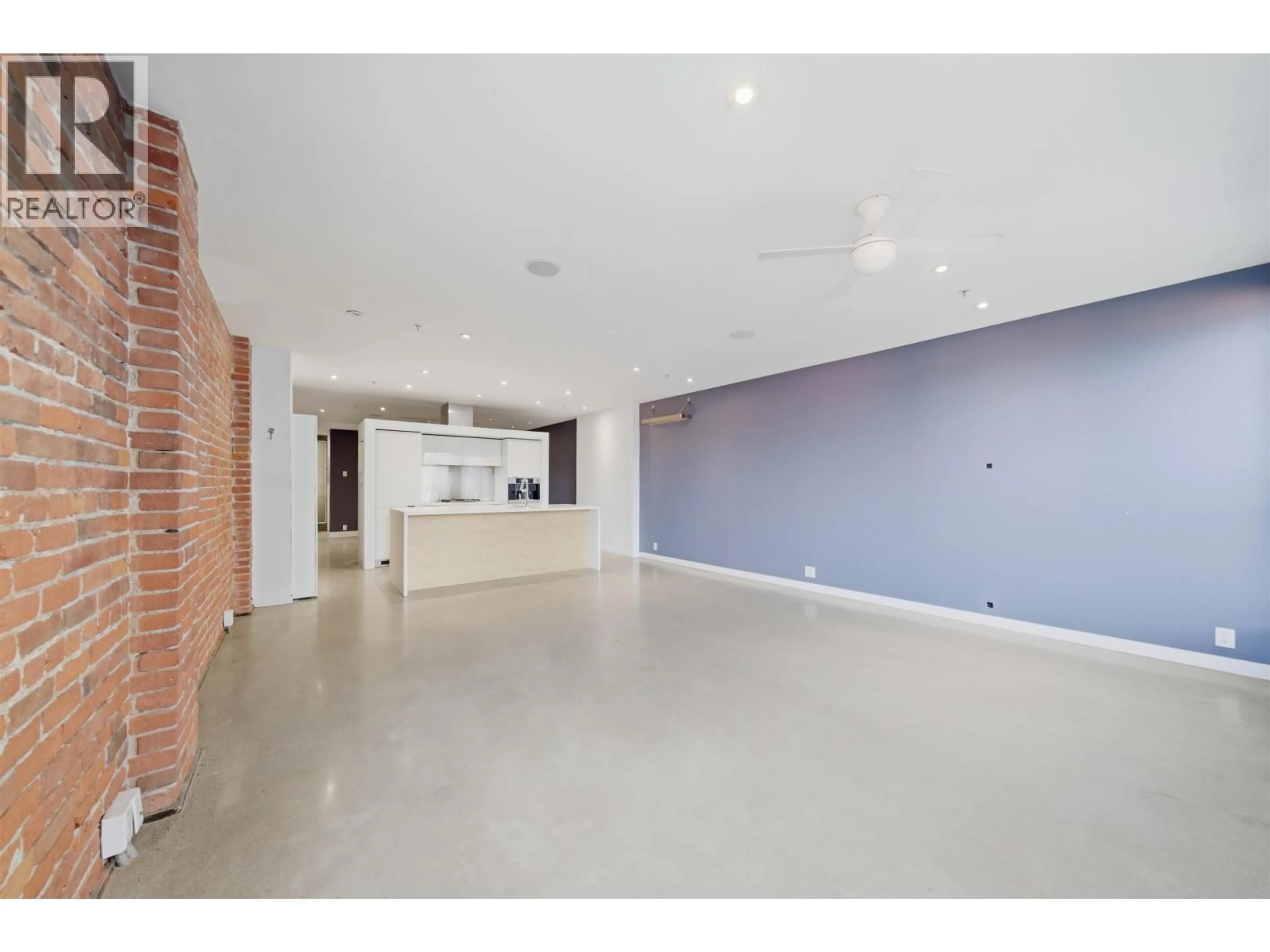 Indoor foyer for 605 - 53 HASTINGS STREET, Vancouver British Columbia V6B1G4