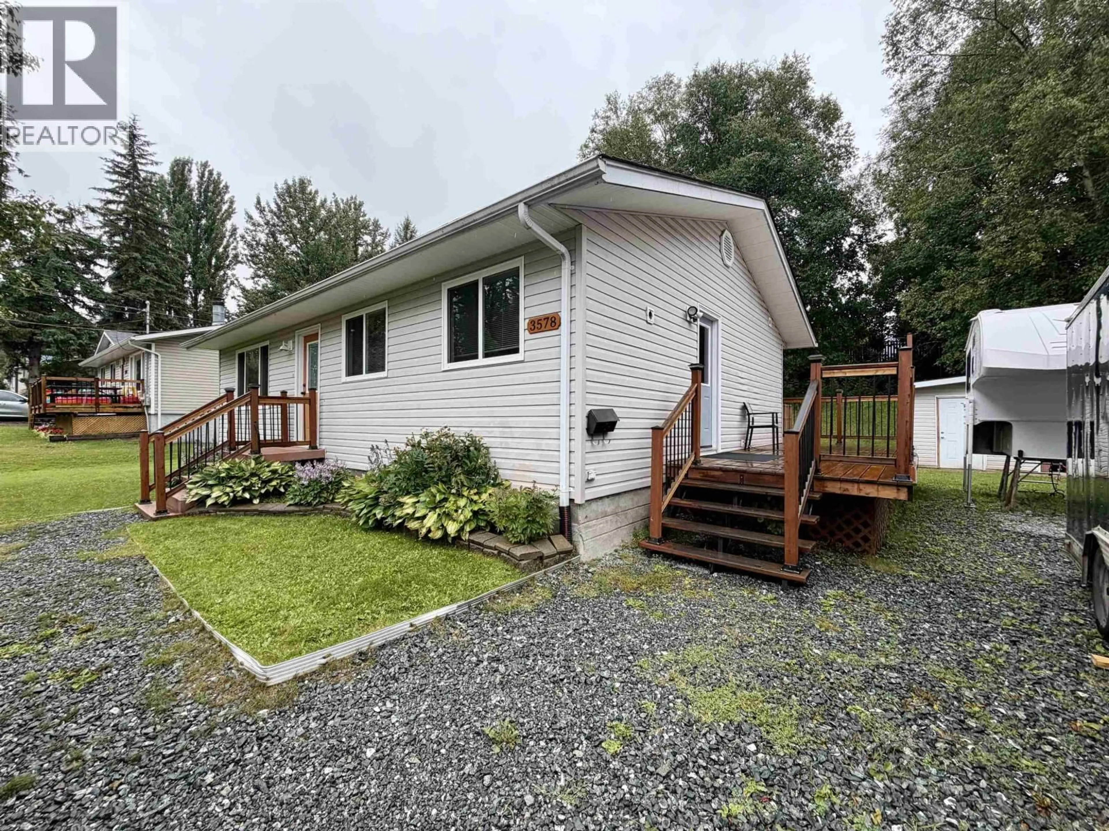 Home with vinyl exterior material, unknown for 3578 WILLOWDALE DRIVE, Prince George British Columbia V2K1X5