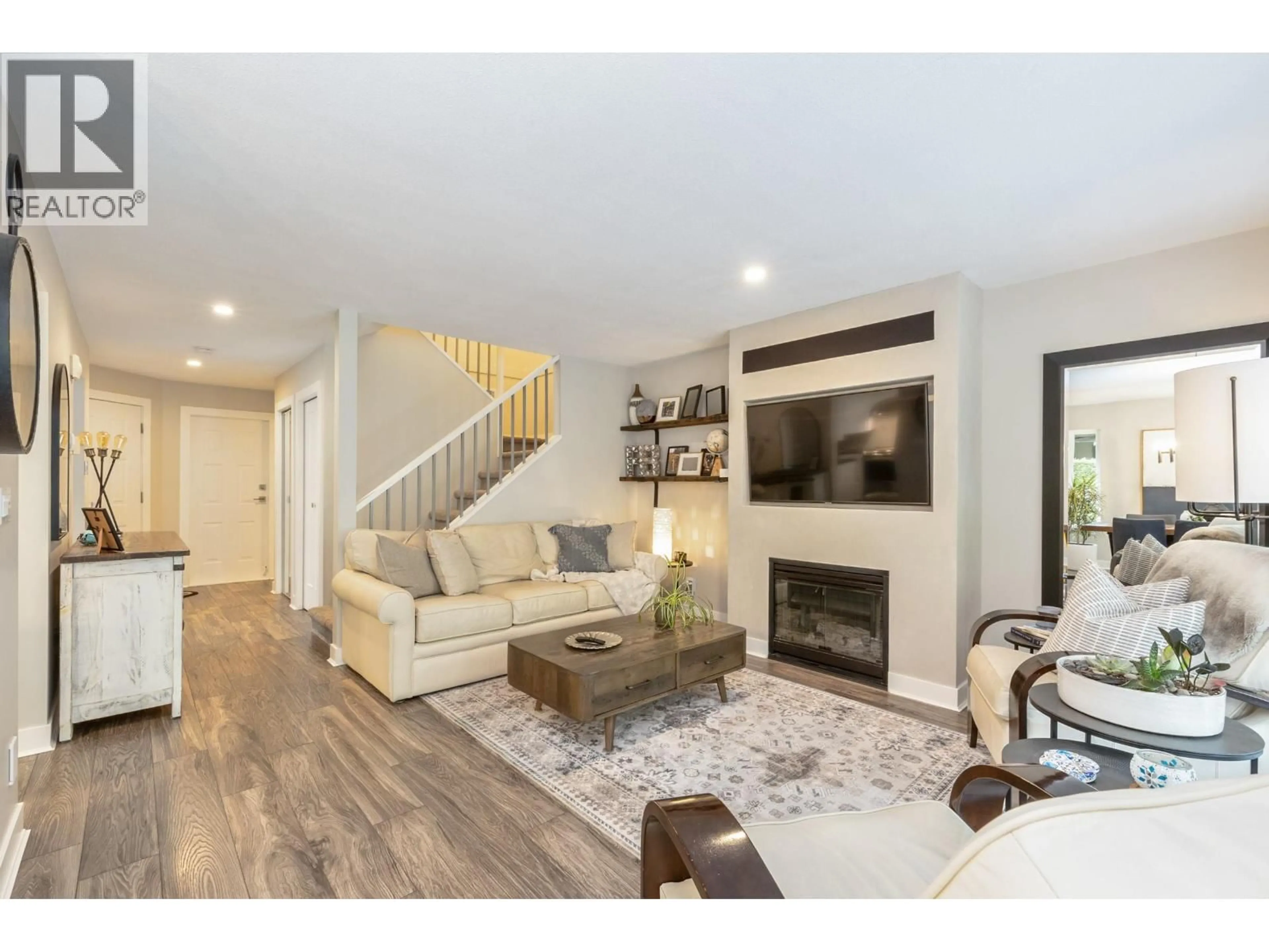 Living room with furniture, wood/laminate floor for 33 - 11737 236 STREET, Maple Ridge British Columbia V4R2E5