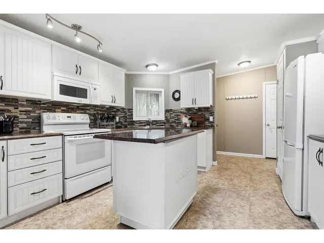 11 - 44565 MONTE VISTA DRIVE, Chilliwack 2