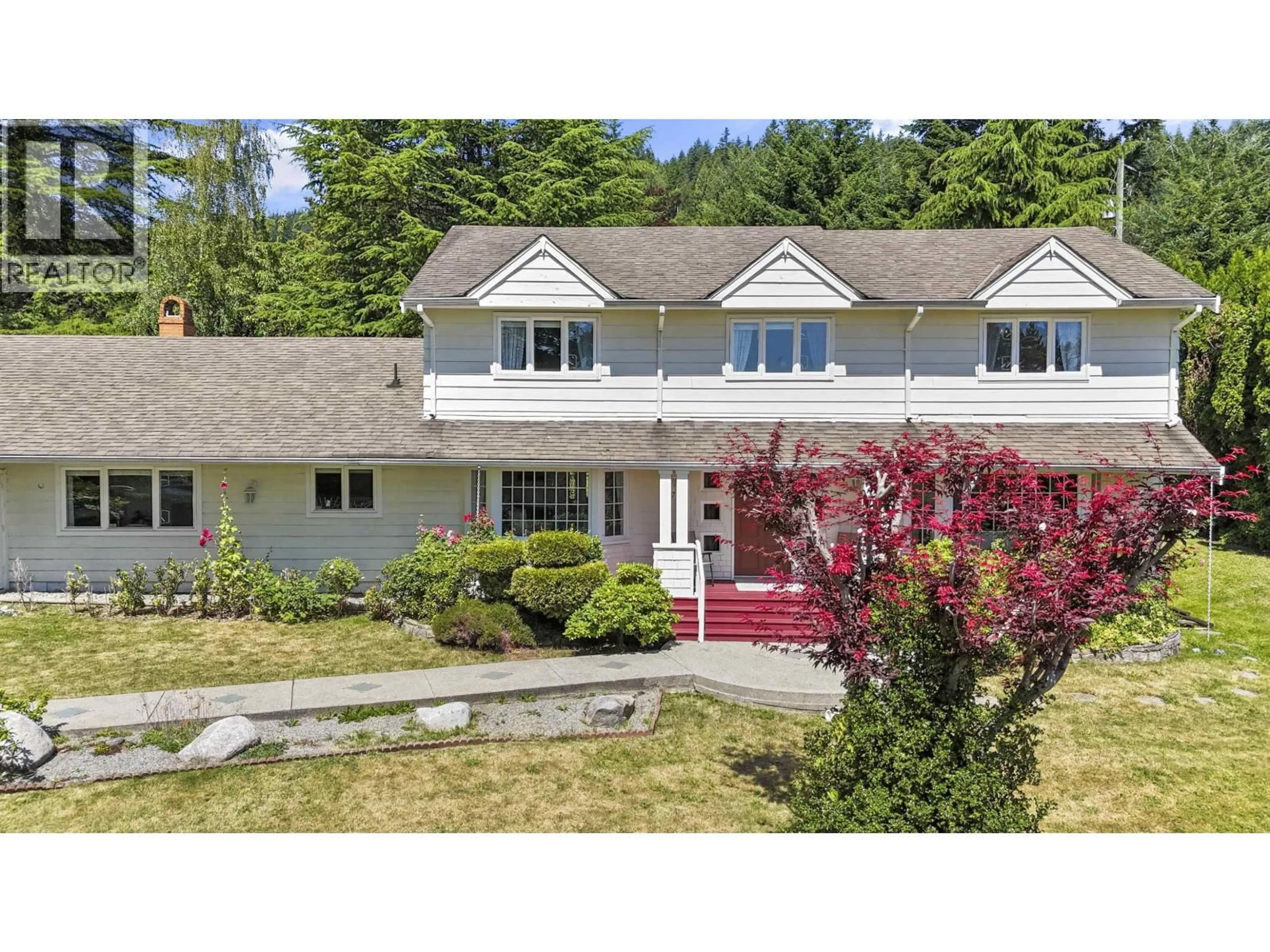 A pic from outside/outdoor area/front of a property/back of a property/a pic from drone, unknown for 875 GREENWOOD ROAD, West Vancouver British Columbia V7S1X8