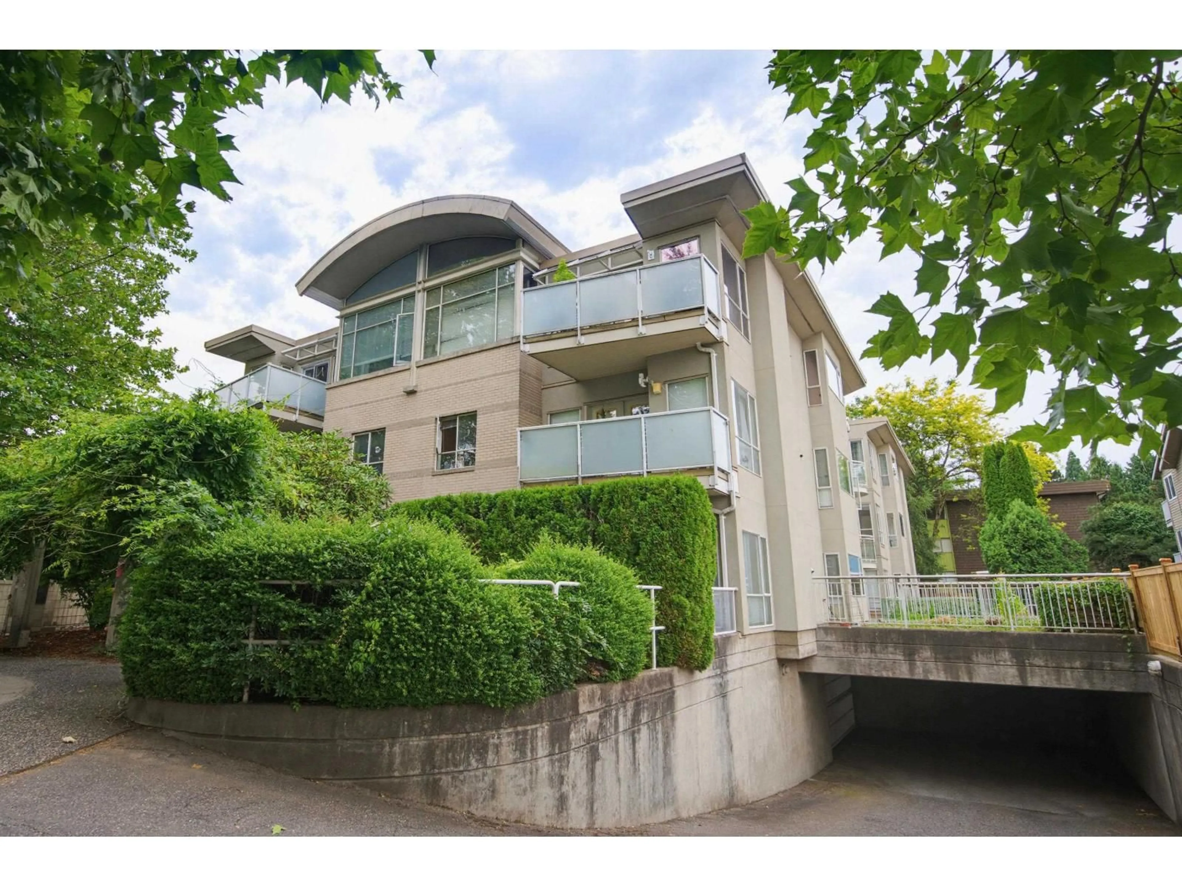 Unknown for 8 - 33682 MARSHALL ROAD, Abbotsford British Columbia V2S1L1