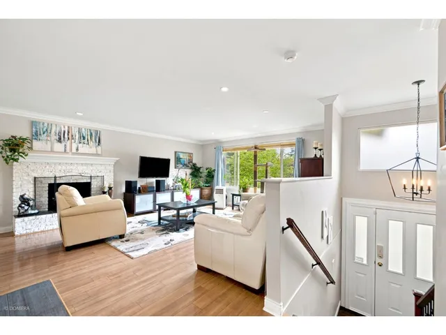 15467 POPLAR DRIVE, Surrey 5