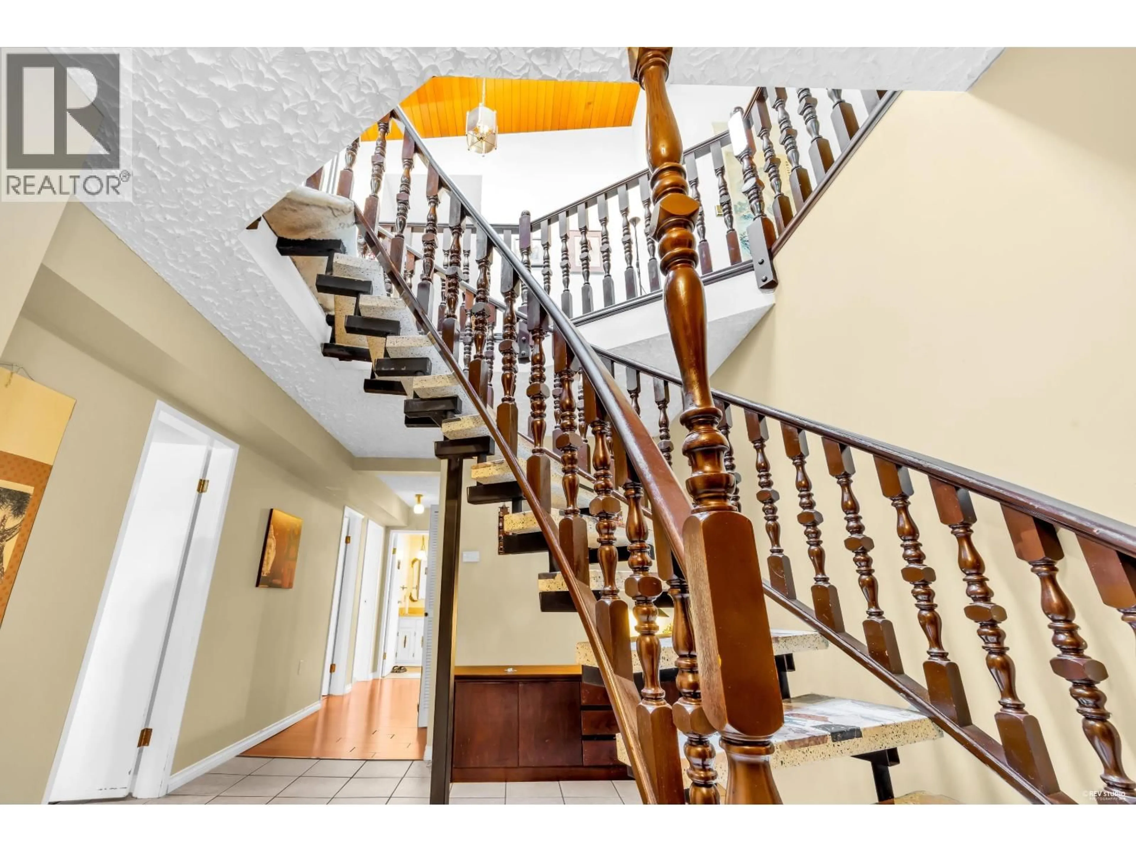 Unknown for 970 DUTHIE AVENUE, Burnaby British Columbia V5A2P8