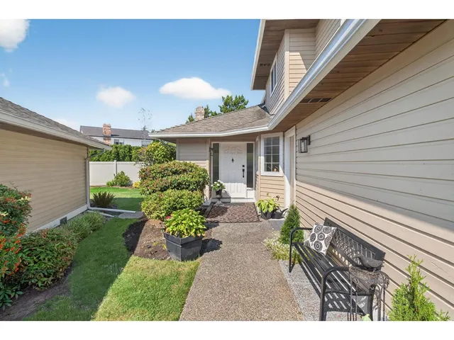 116 - 15121 19 AVENUE, Surrey 4