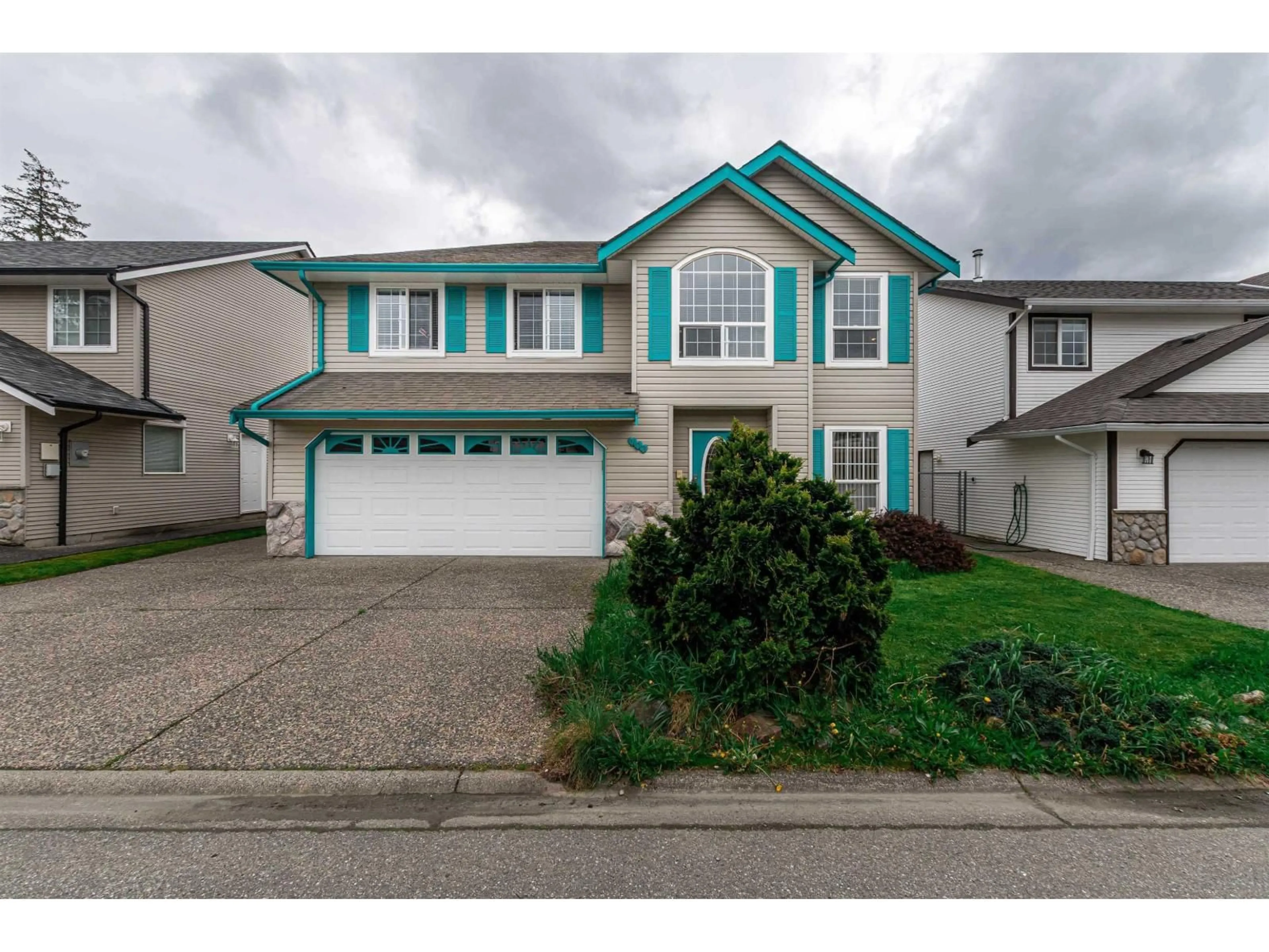 Home with vinyl exterior material, street for 103 - 5373 PEACH ROAD, Chilliwack British Columbia V2R4P7