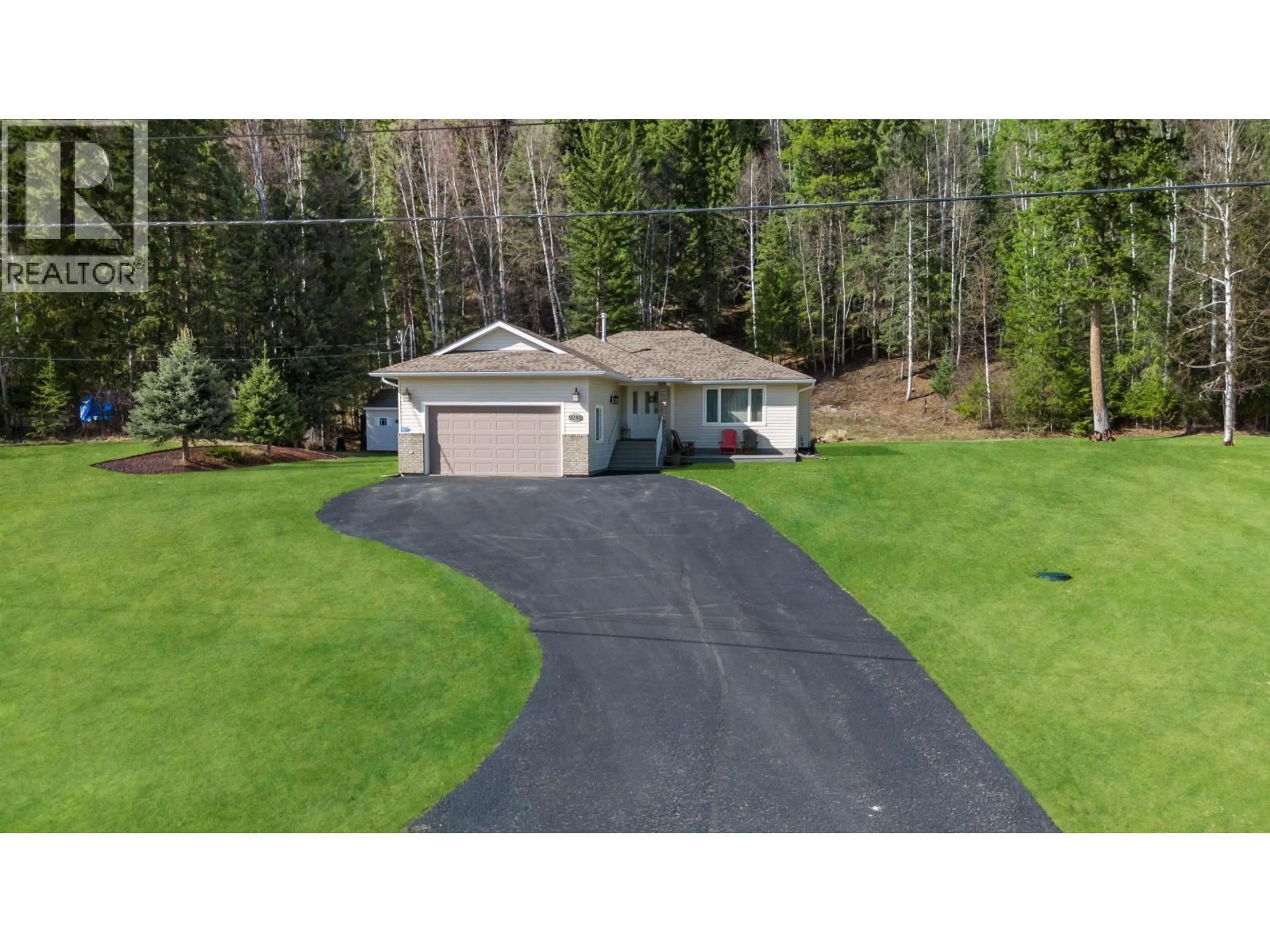 A pic from outside/outdoor area/front of a property/back of a property/a pic from drone, unknown for 9288 SUMMERSET PLACE, Prince George British Columbia V2K4Z9