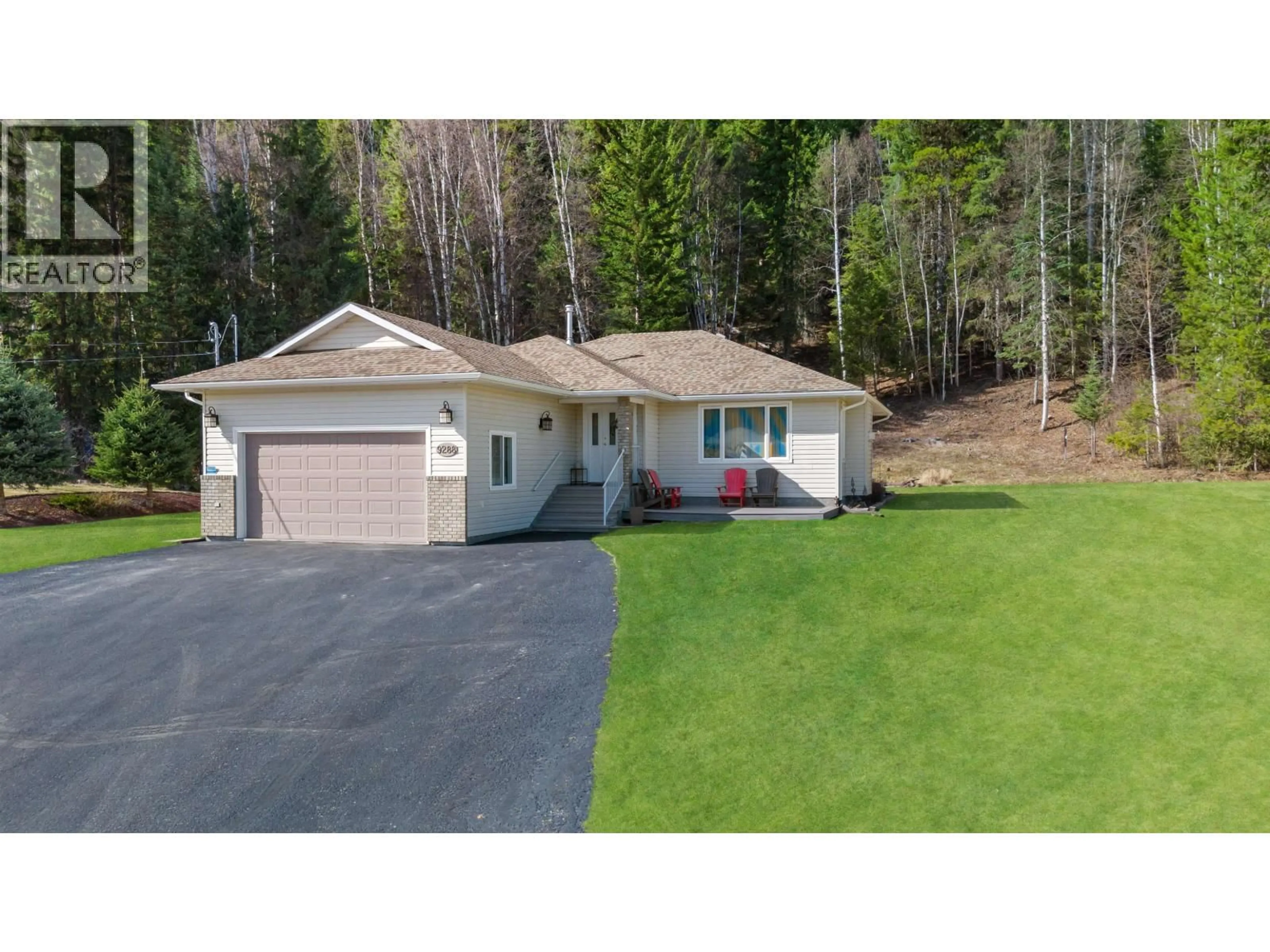 A pic from outside/outdoor area/front of a property/back of a property/a pic from drone, street for 9288 SUMMERSET PLACE, Prince George British Columbia V2K4Z9