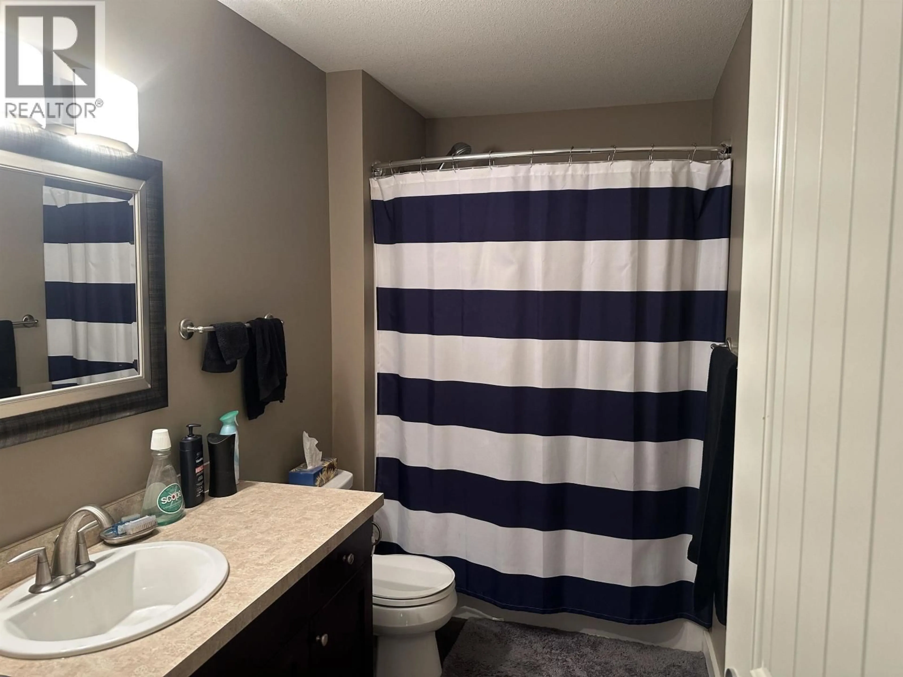 Standard bathroom, unknown for 4 - 10223 98 AVENUE, Fort St. John British Columbia V1J0B1