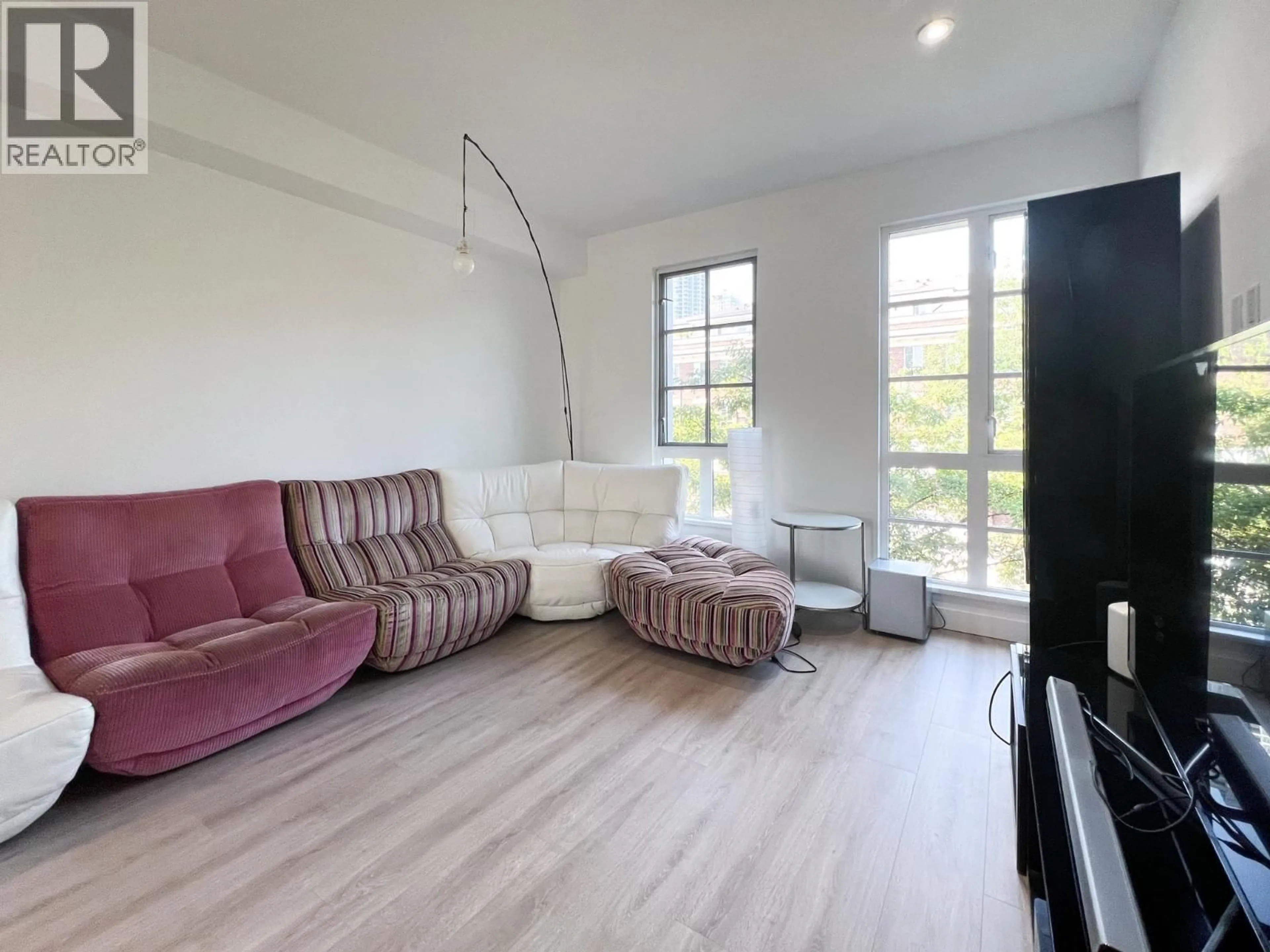 A pic of a room for 105 - 548 FOSTER AVENUE, Coquitlam British Columbia V3J0E2