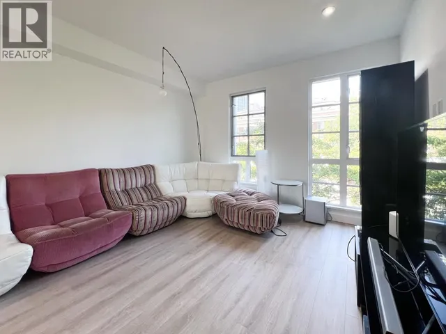 105 - 548 FOSTER AVENUE, Coquitlam 4
