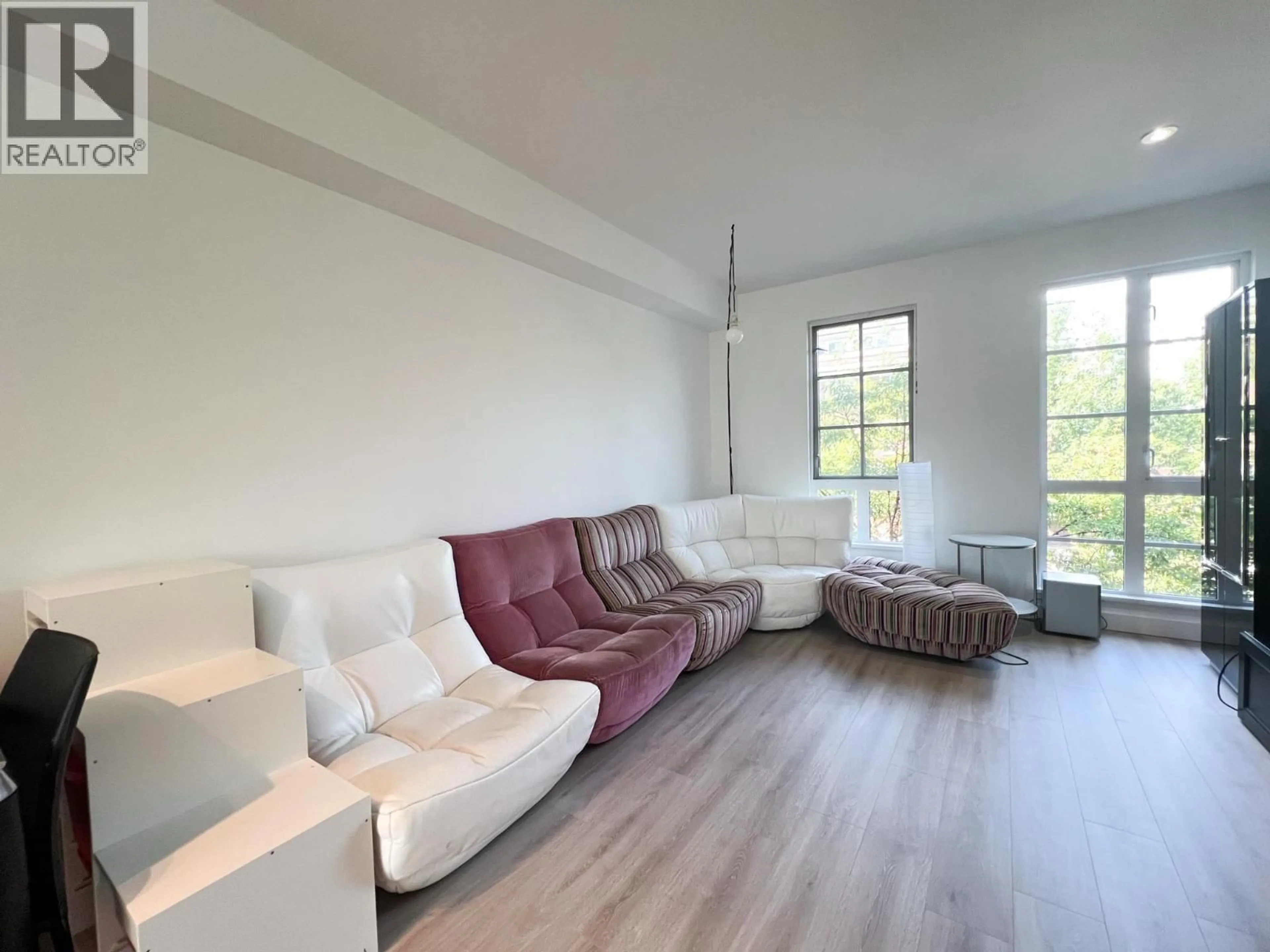 Living room with furniture, unknown for 105 - 548 FOSTER AVENUE, Coquitlam British Columbia V3J0E2