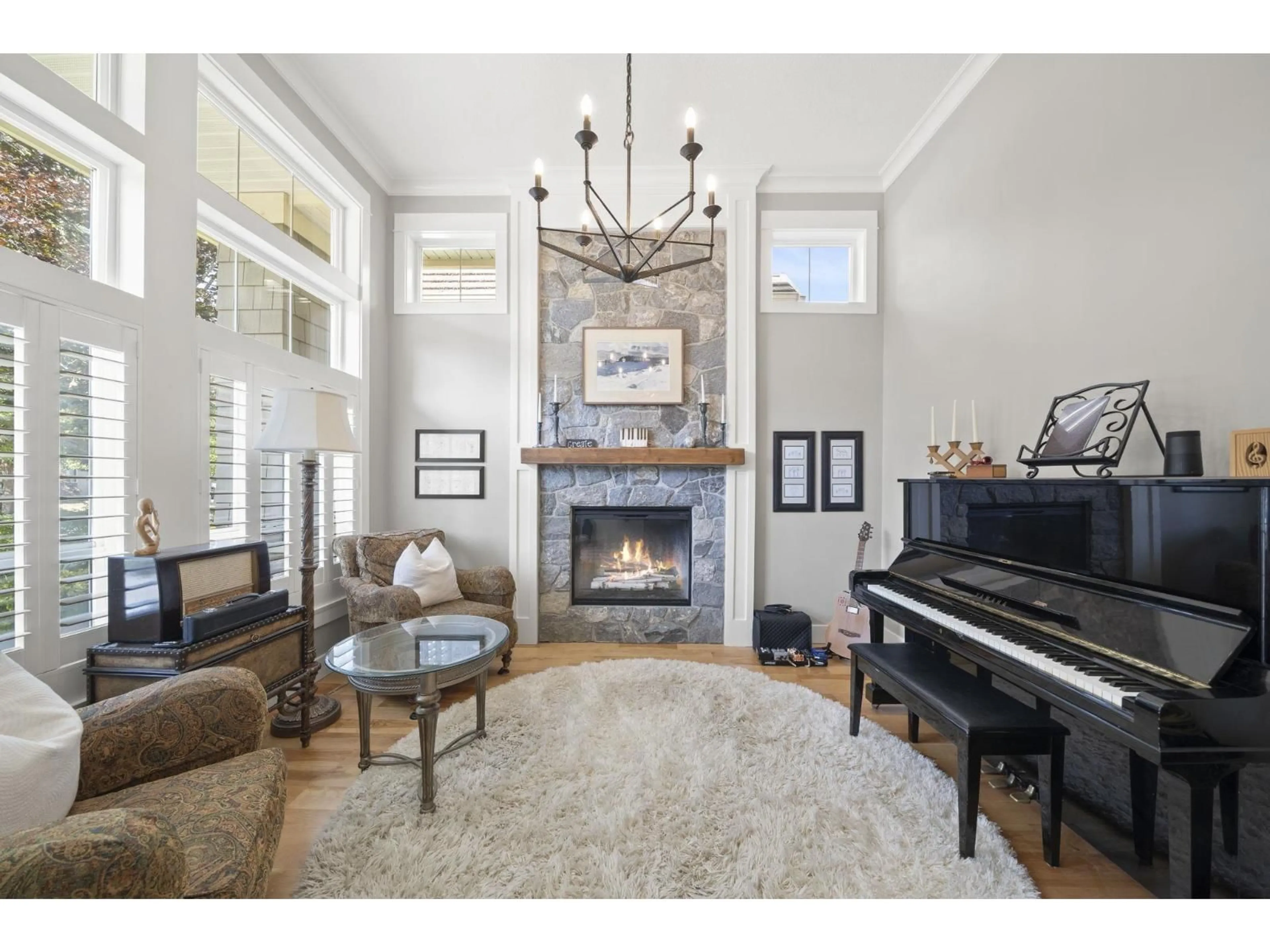 Living room with furniture, unknown for 3528 ROSEMARY HEIGHTS CRESCENT, Surrey British Columbia V3S0M4